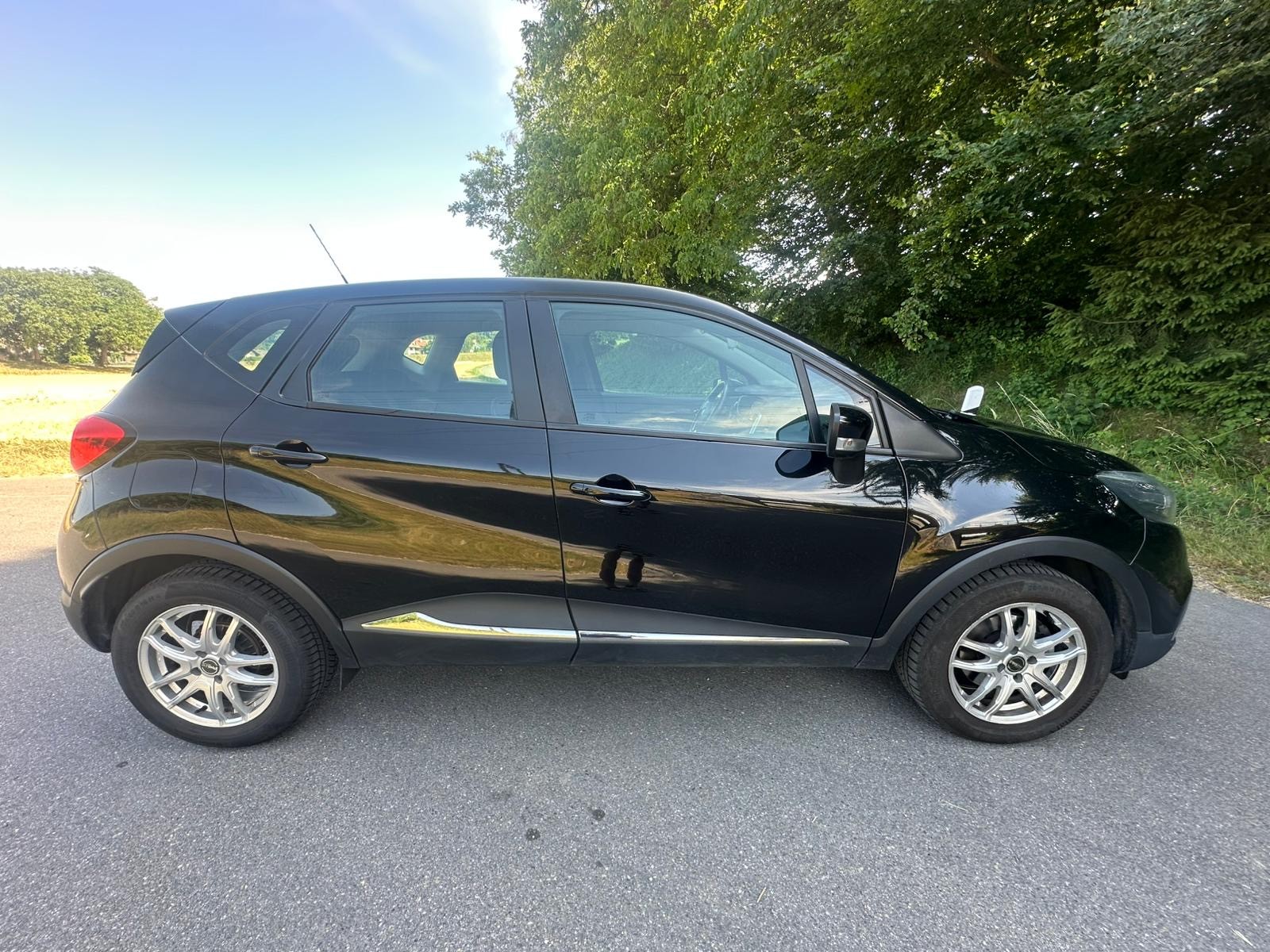 RENAULT Captur 1.2 T Helly Hansen EDC-image-7