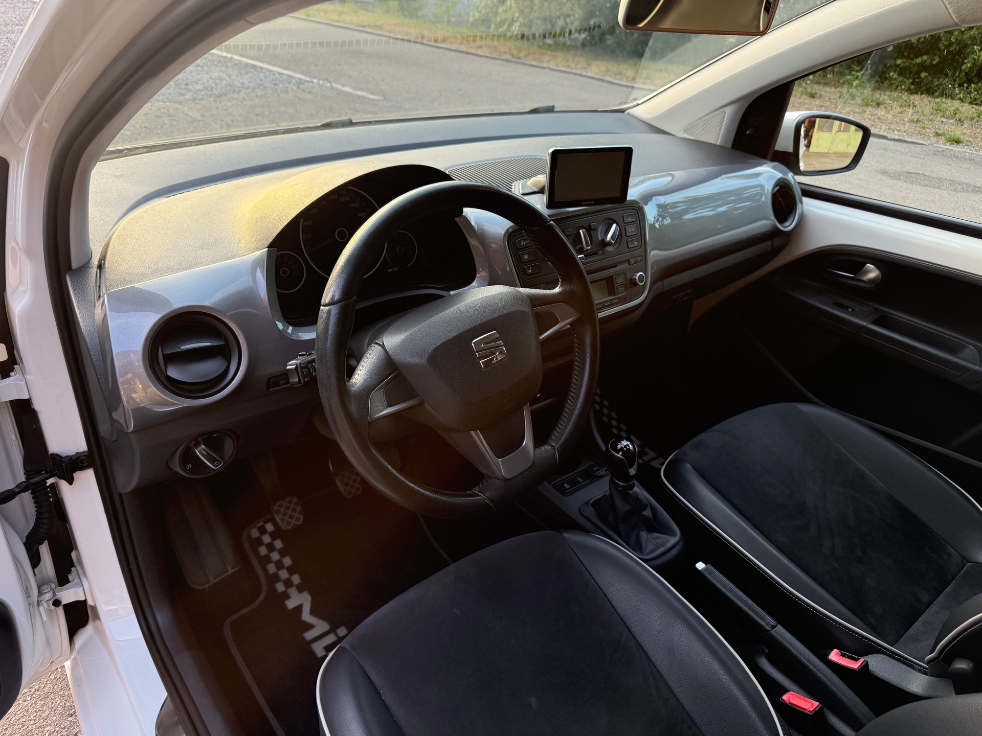 SEAT Mii 1.0 Sport Eco-image-8