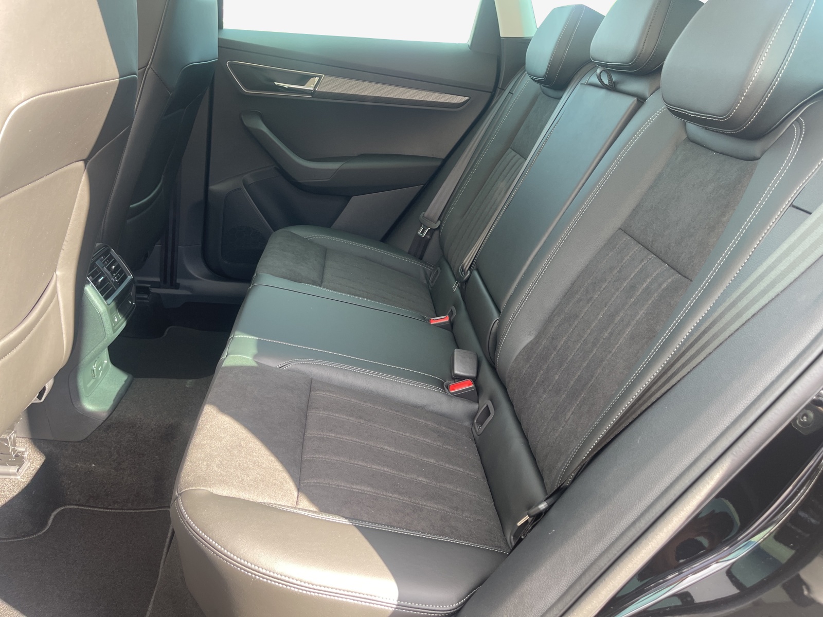 SKODA Karoq Dynamic 1.5 TSI 150PS 7DSG-image-10