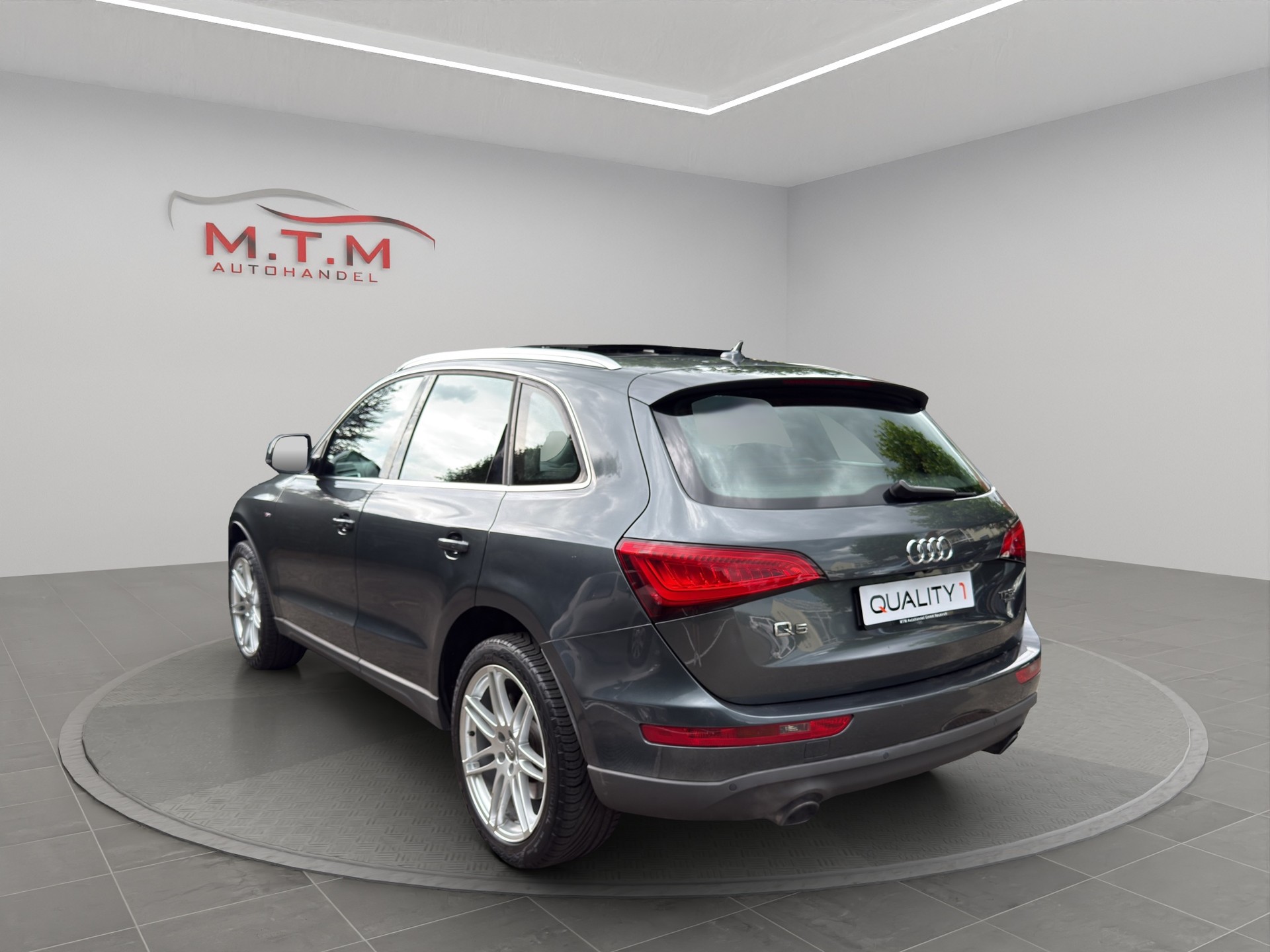 AUDI Q5 3.0 TFSI quattro tiptronic-image-8