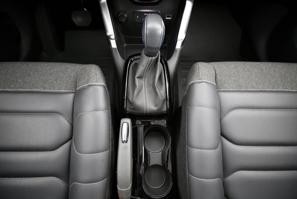 CITROEN C3 Aircross 1.2 PureTech 130 Shine-image-9