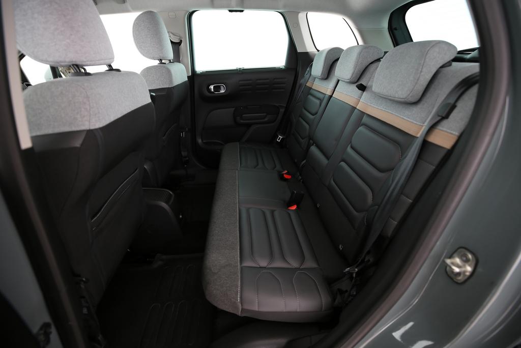 CITROEN C3 Aircross 1.2 PureTech 130 Shine-image-10