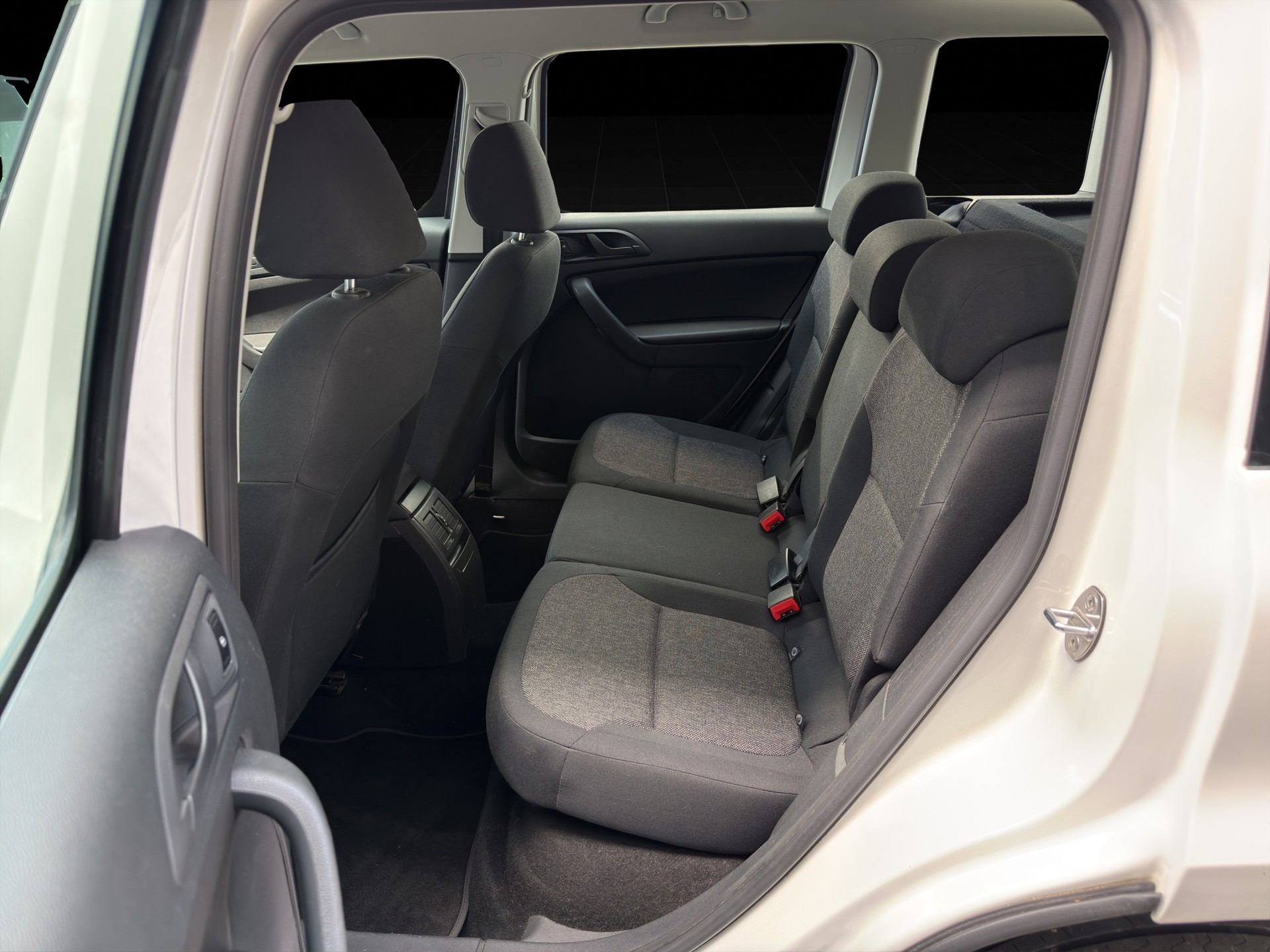 SKODA Yeti 2.0 TDI Outdoor Adventure 4x4 DSG-image-6