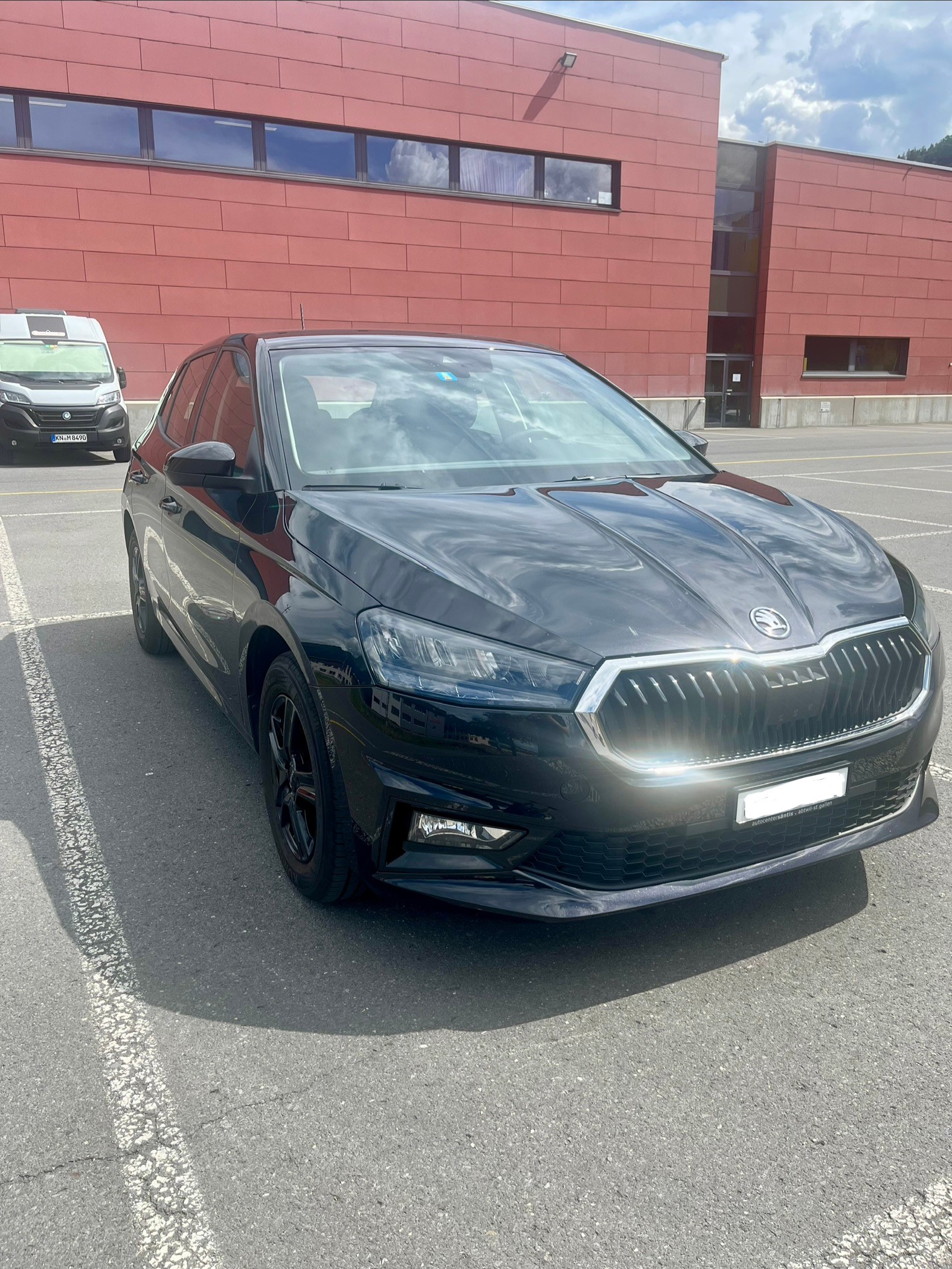 SKODA 1.0 MPI Essence-image-0