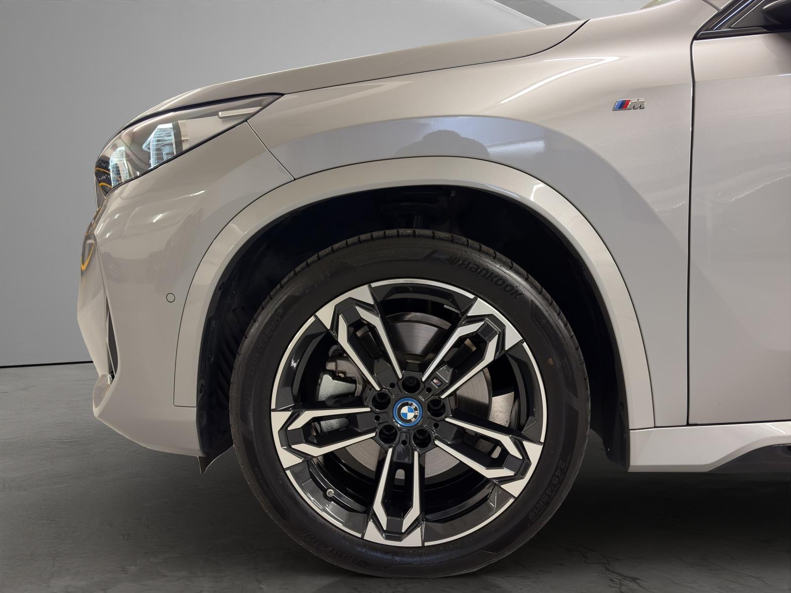 BMW iX1 30 xDrive M-SportPaket-image-22