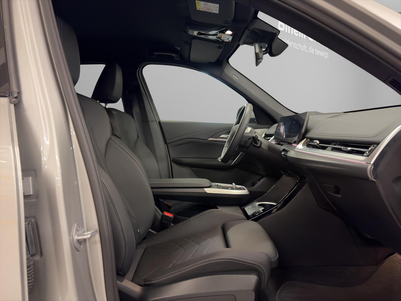 BMW iX1 30 xDrive M-SportPaket-image-18