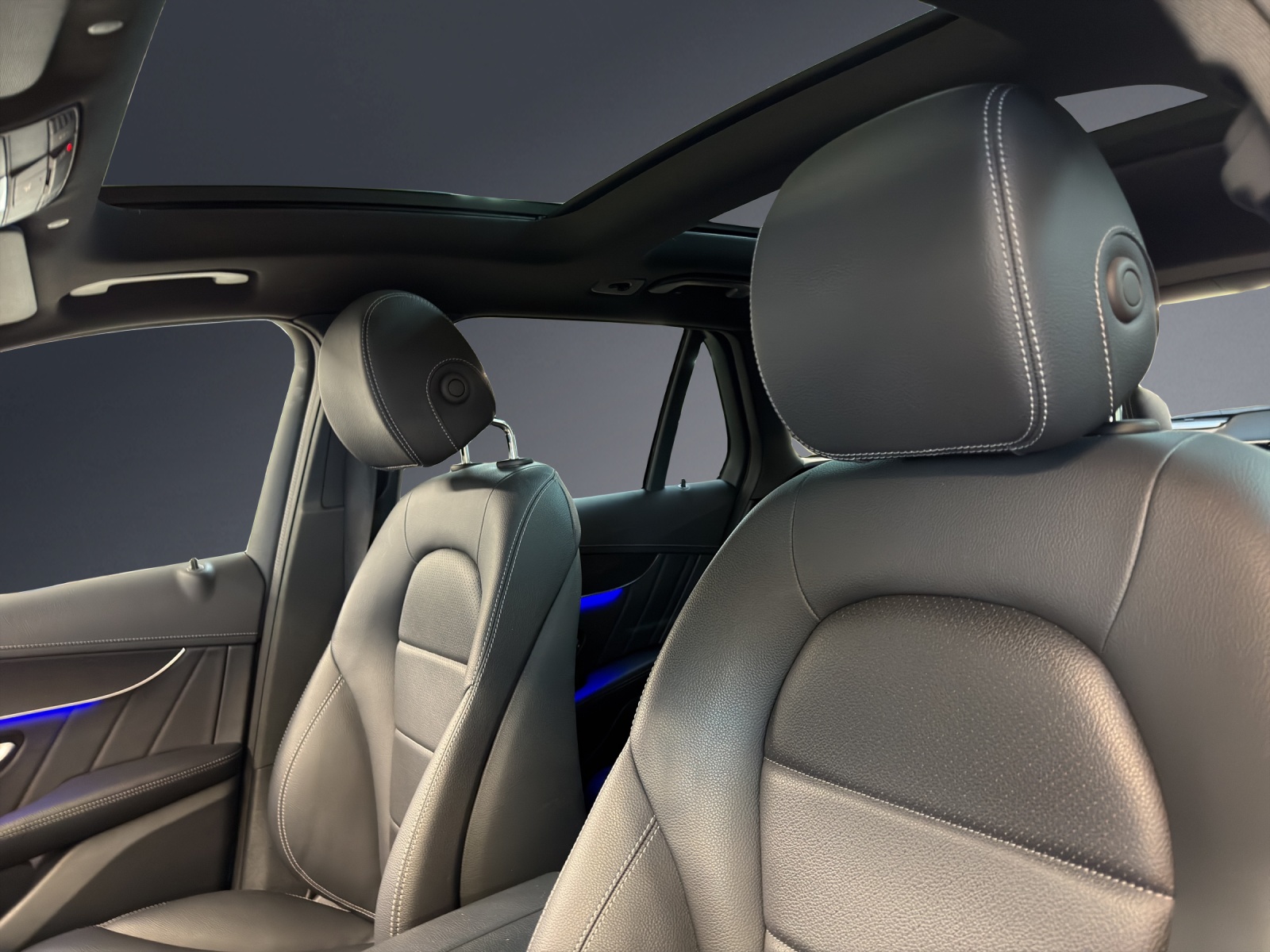 MERCEDES-BENZ GLC 300 AMG Line 4Matic-image-7