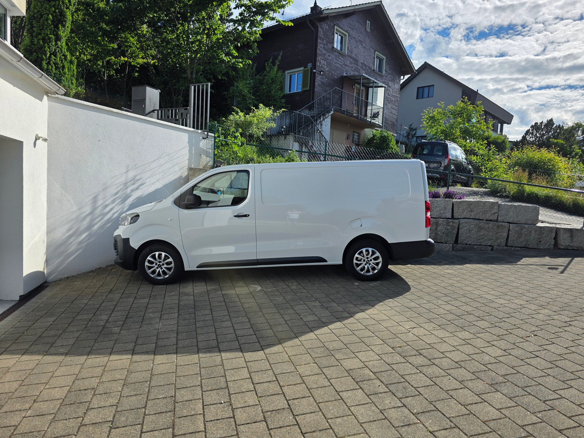 PEUGEOT 2.0 BlueHDi 145 S/S-image-0
