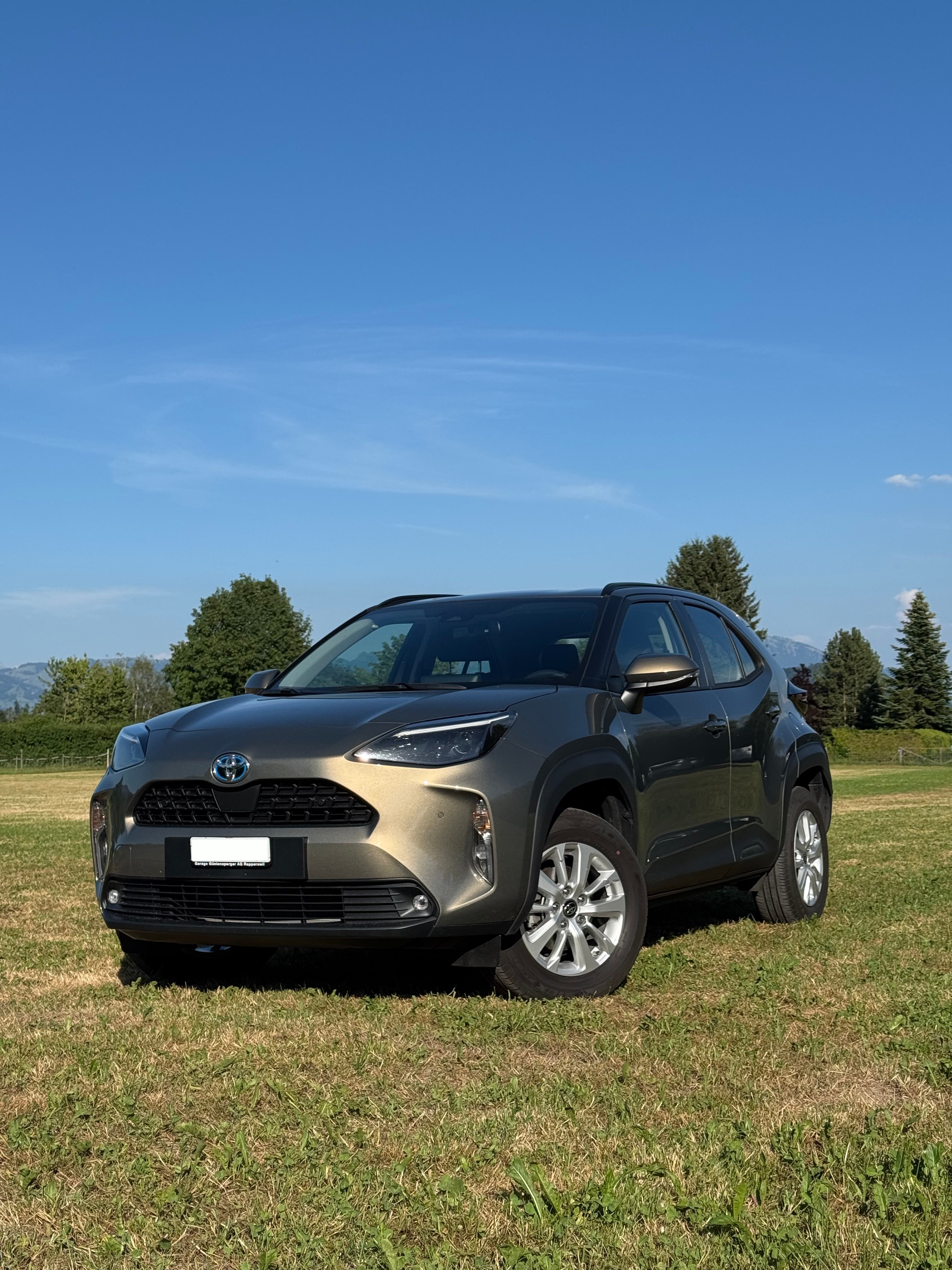 TOYOTA 1.5 VVT-i HSD Trend — slika 1