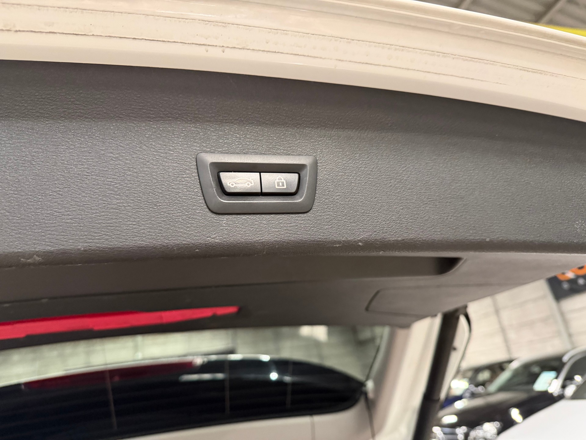 BMW X1 xDrive 20d xLine Steptronic-image-17