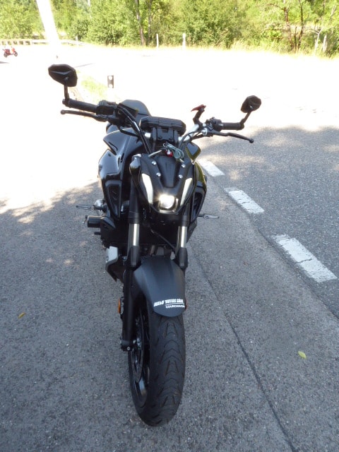 YAMAHA Pure-showroom-element-1