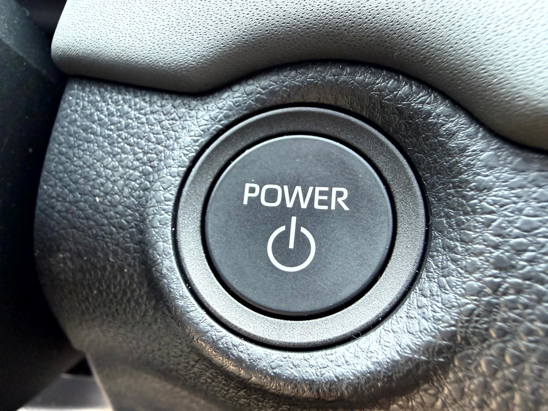 TOYOTA RAV-4 2.5 HSD Premium e-CVT AWD-image-29