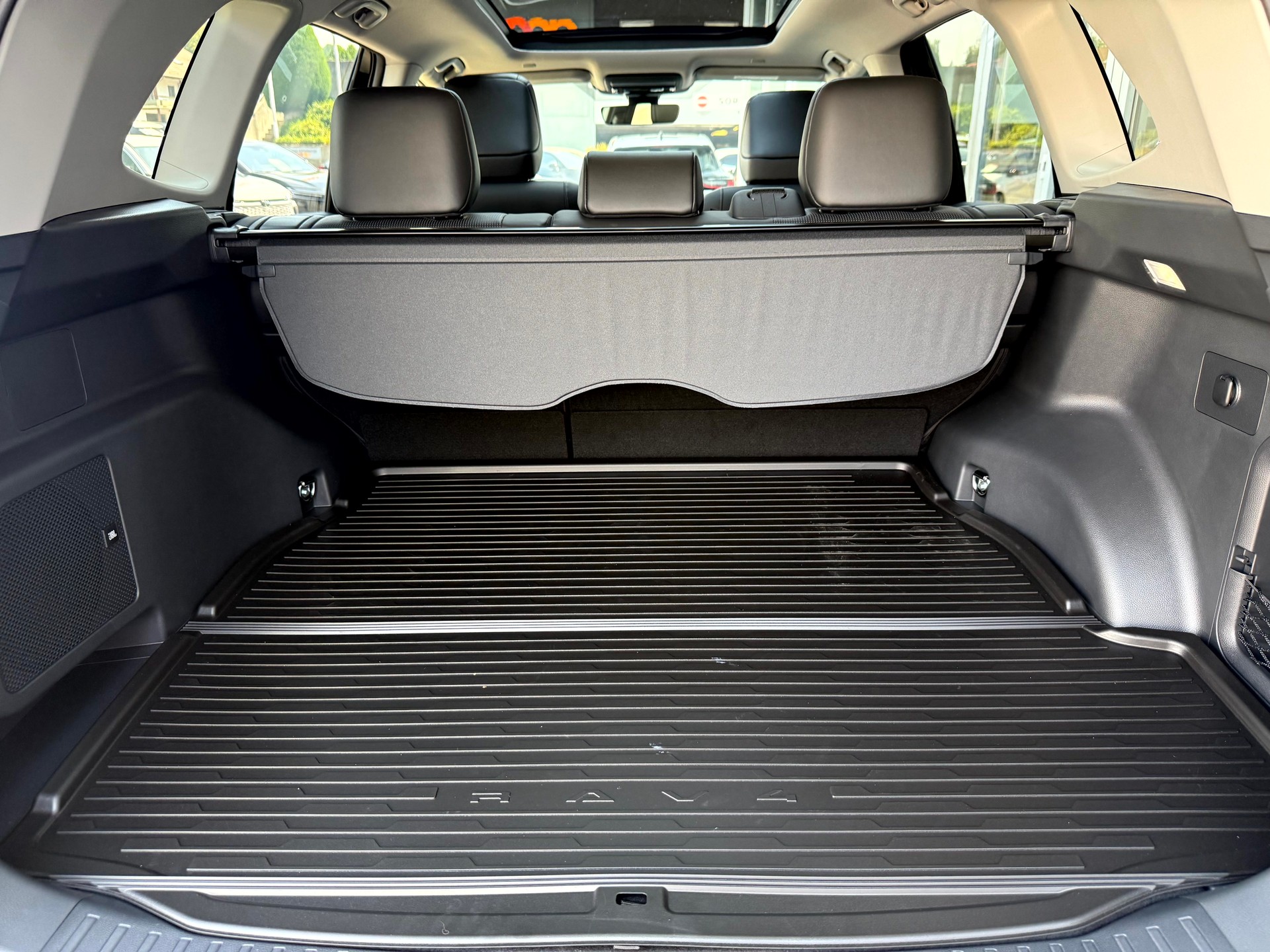 TOYOTA RAV-4 2.5 HSD Premium e-CVT AWD-image-9