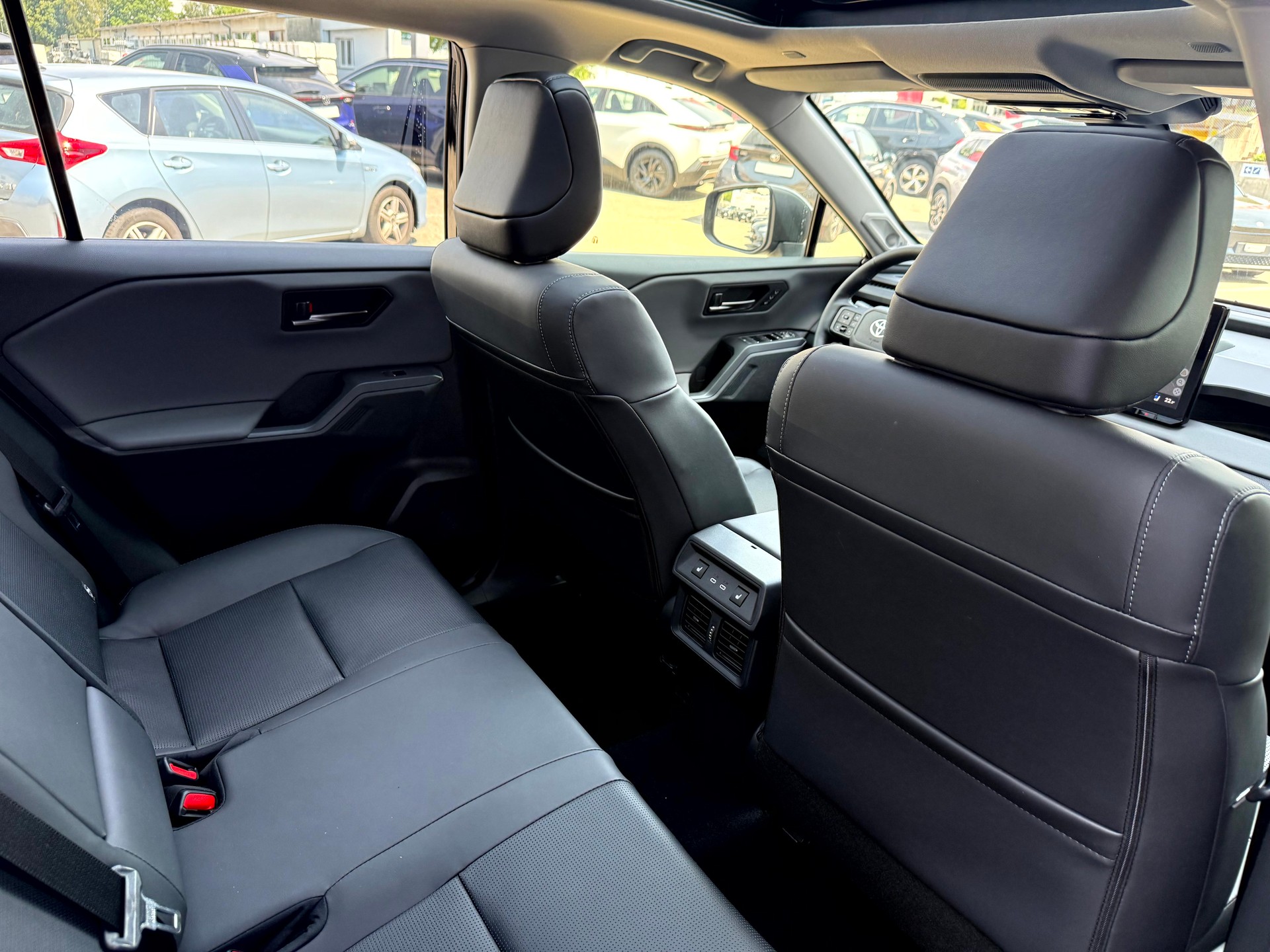 TOYOTA RAV-4 2.5 HSD Premium e-CVT AWD-image-11