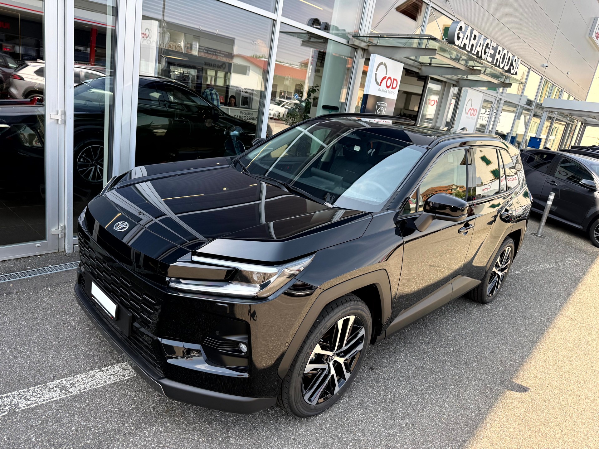 TOYOTA RAV-4 2.5 HSD Premium e-CVT AWD-image-0
