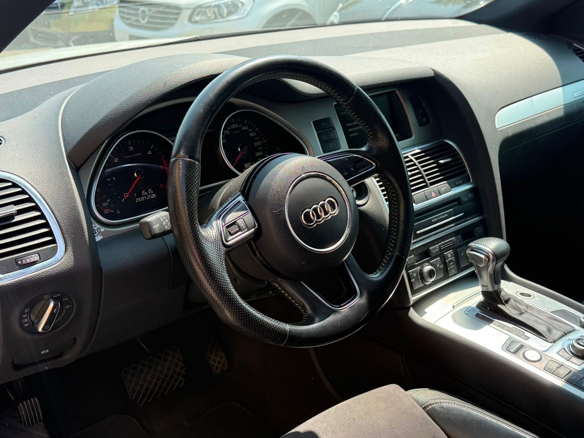 AUDI Q7 3.0 TDI quattro tiptronic-image-11