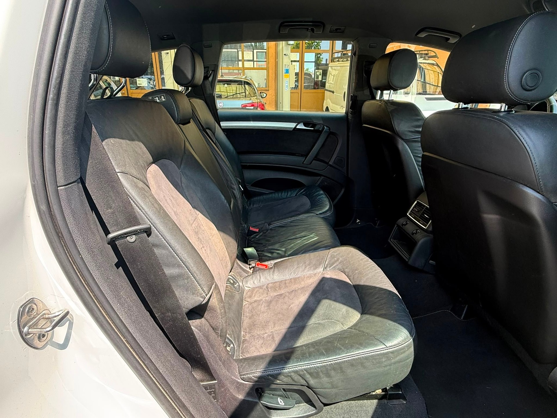 AUDI Q7 3.0 TDI quattro tiptronic-image-9