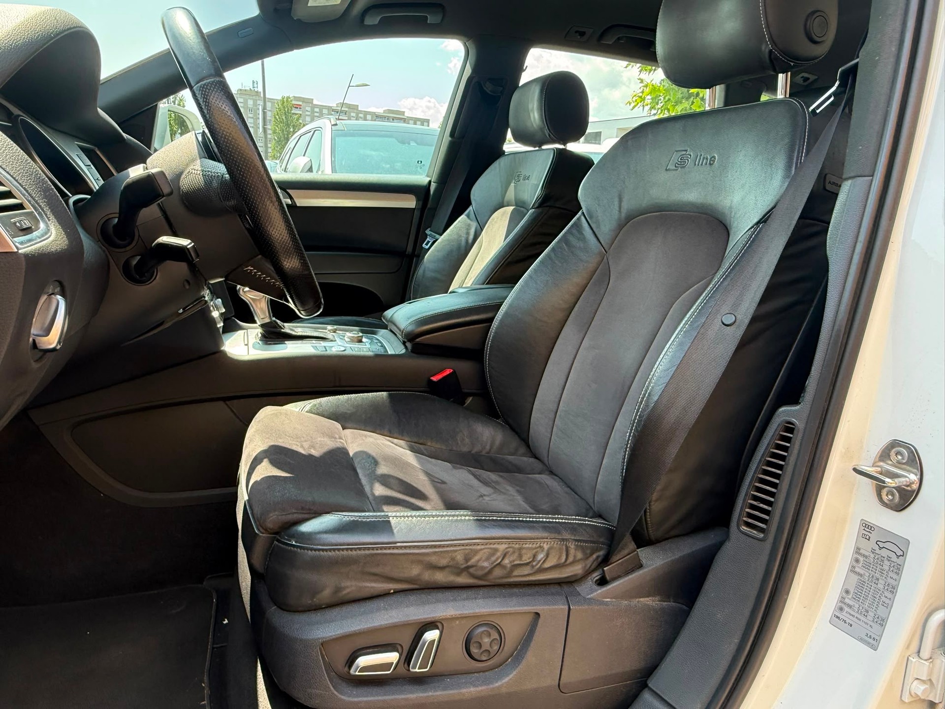 AUDI Q7 3.0 TDI quattro tiptronic-image-10