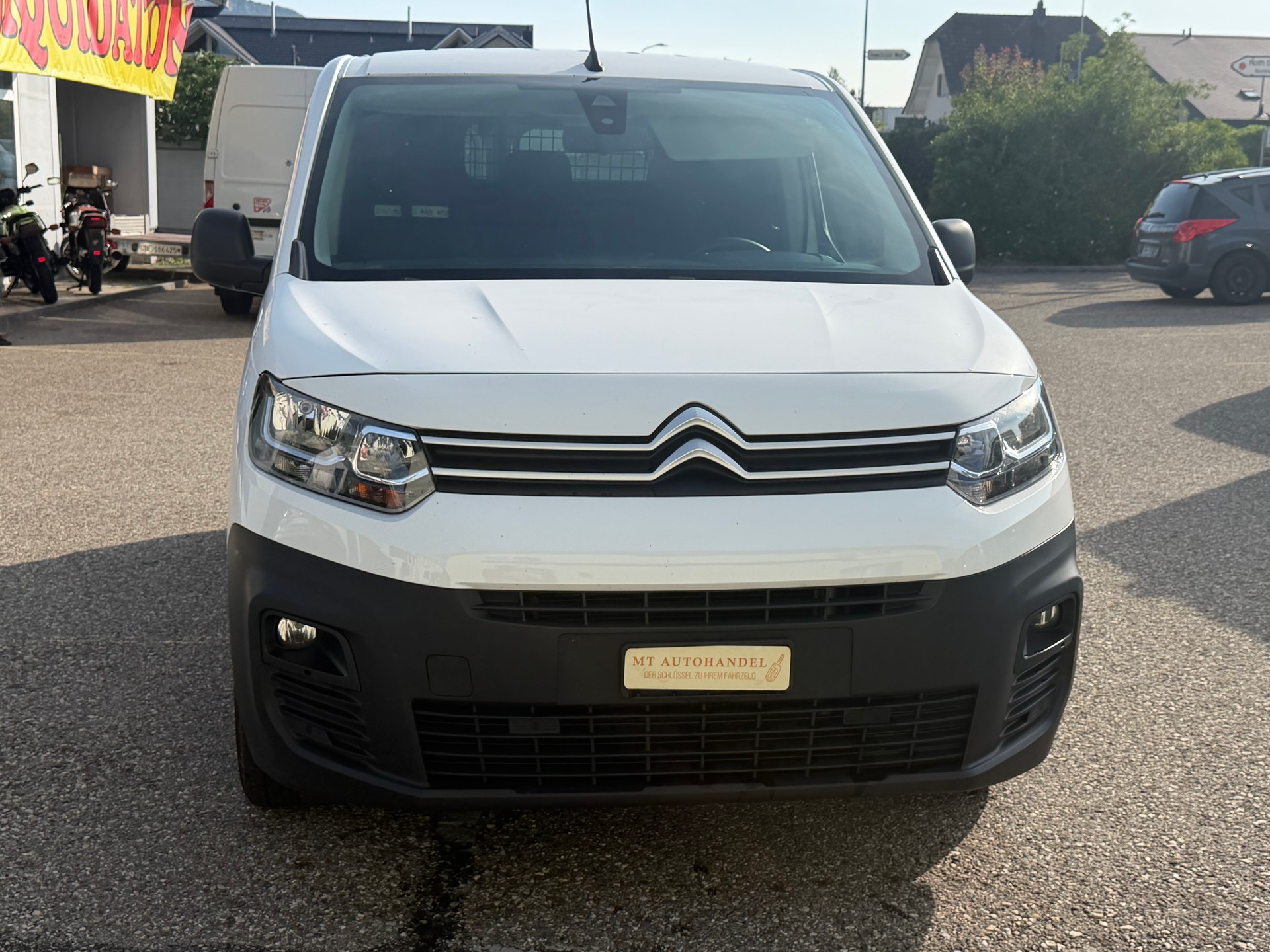 CITROEN Berlingo Van 1.2 Pure Tech 110 s/s Driver 650kg-showroom-element-3