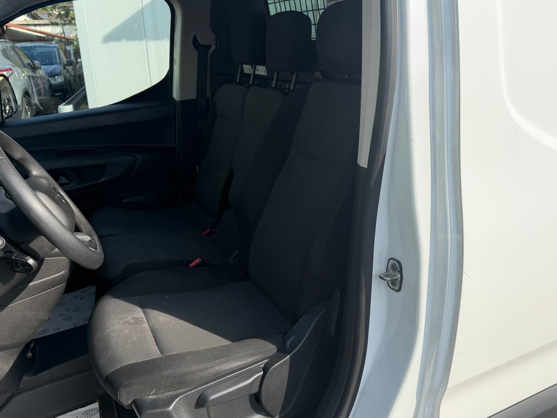 CITROEN Berlingo Van 1.2 Pure Tech 110 s/s Driver 650kg-image-5