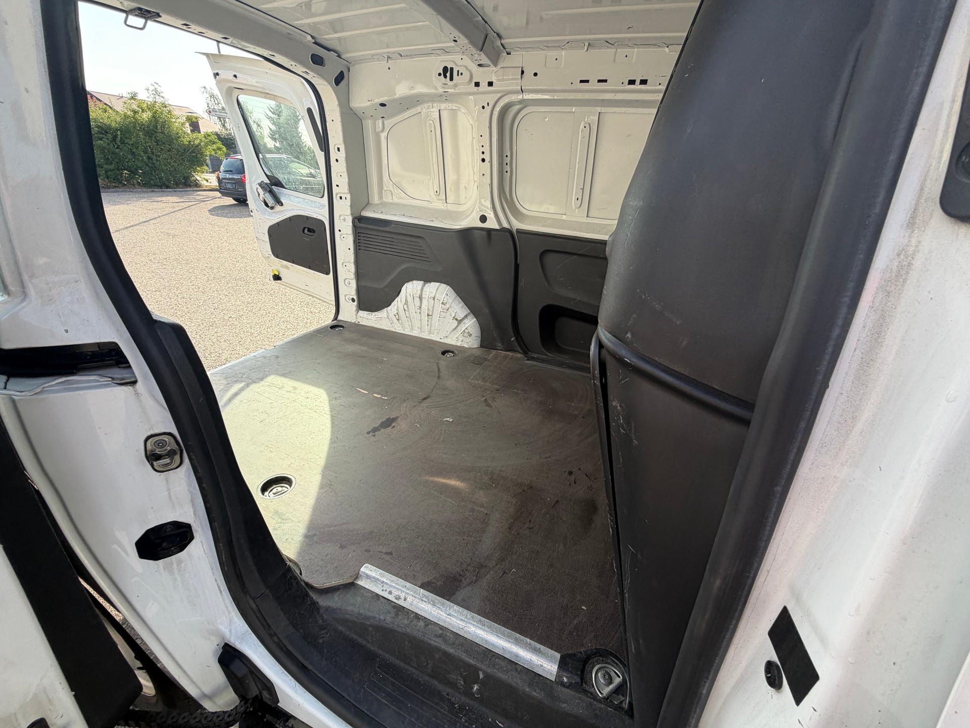 CITROEN Berlingo Van 1.2 Pure Tech 110 s/s Driver 650kg-image-8