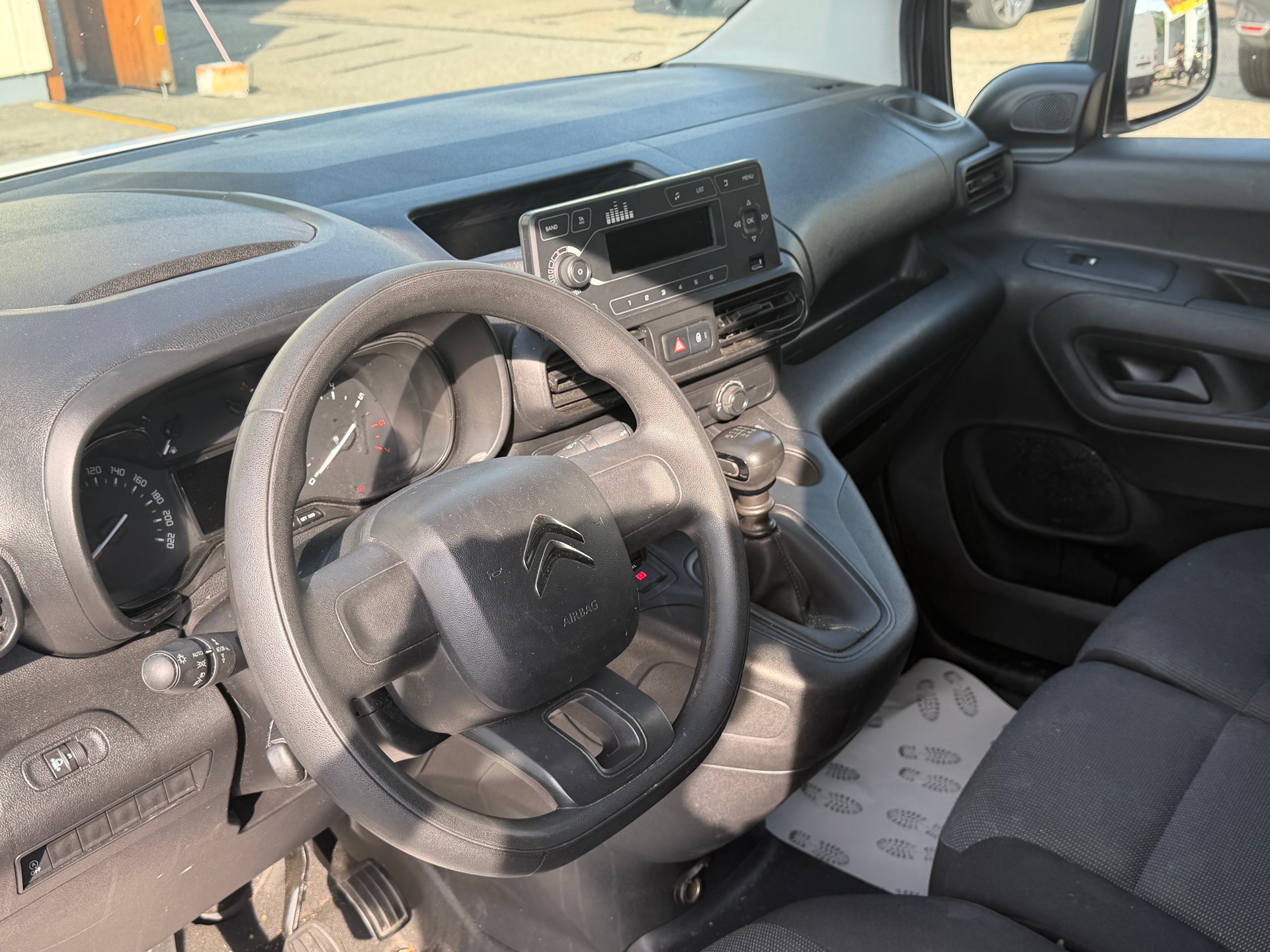 CITROEN Berlingo Van 1.2 Pure Tech 110 s/s Driver 650kg-image-6