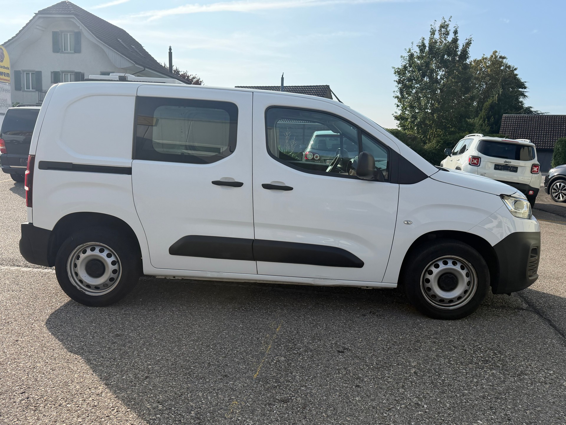 CITROEN Berlingo Van 1.2 Pure Tech 110 s/s Driver 650kg-showroom-element-1