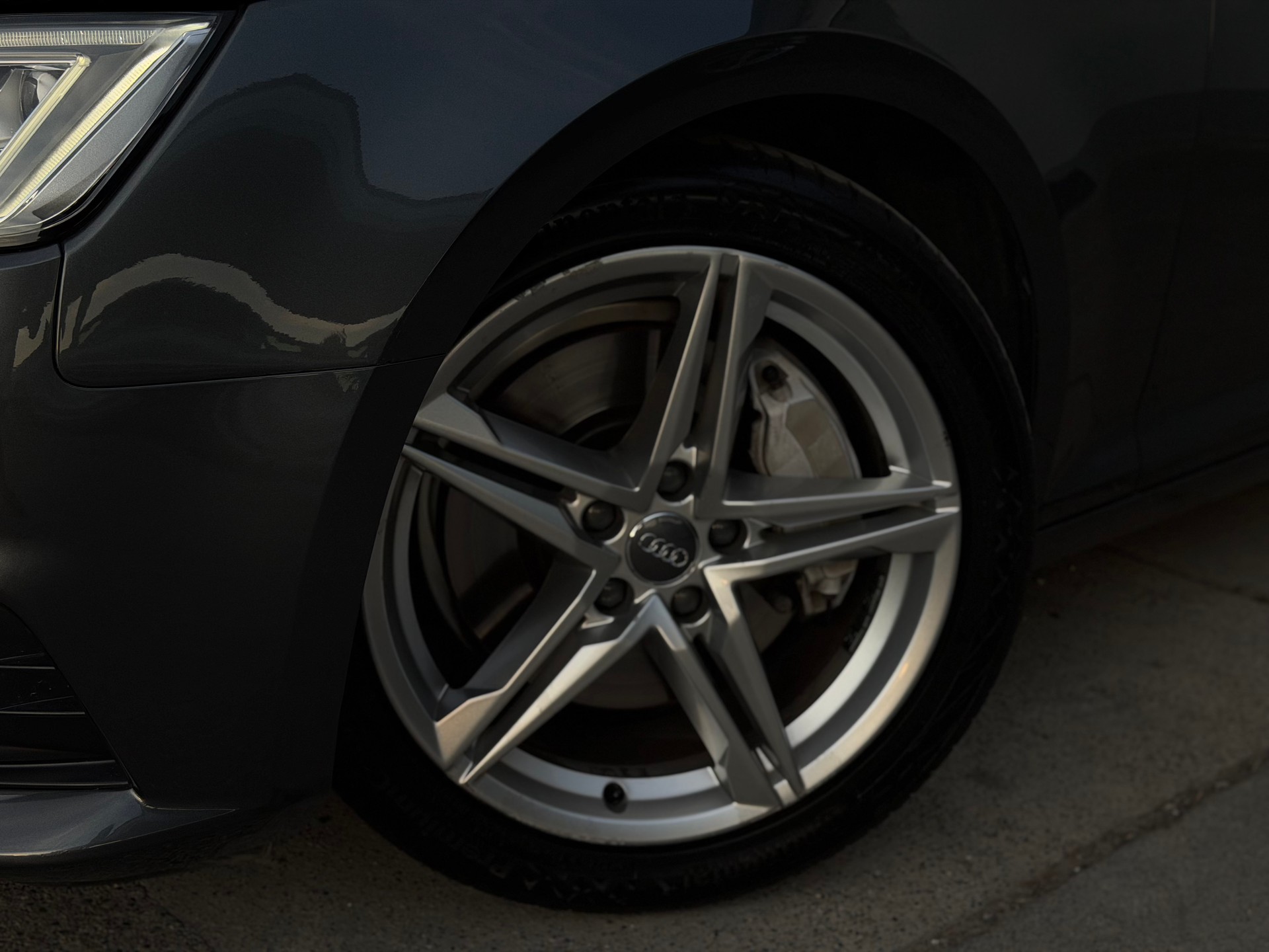 AUDI A4 Avant 2.0 TFSI Sport quattro S-tronic-image-9