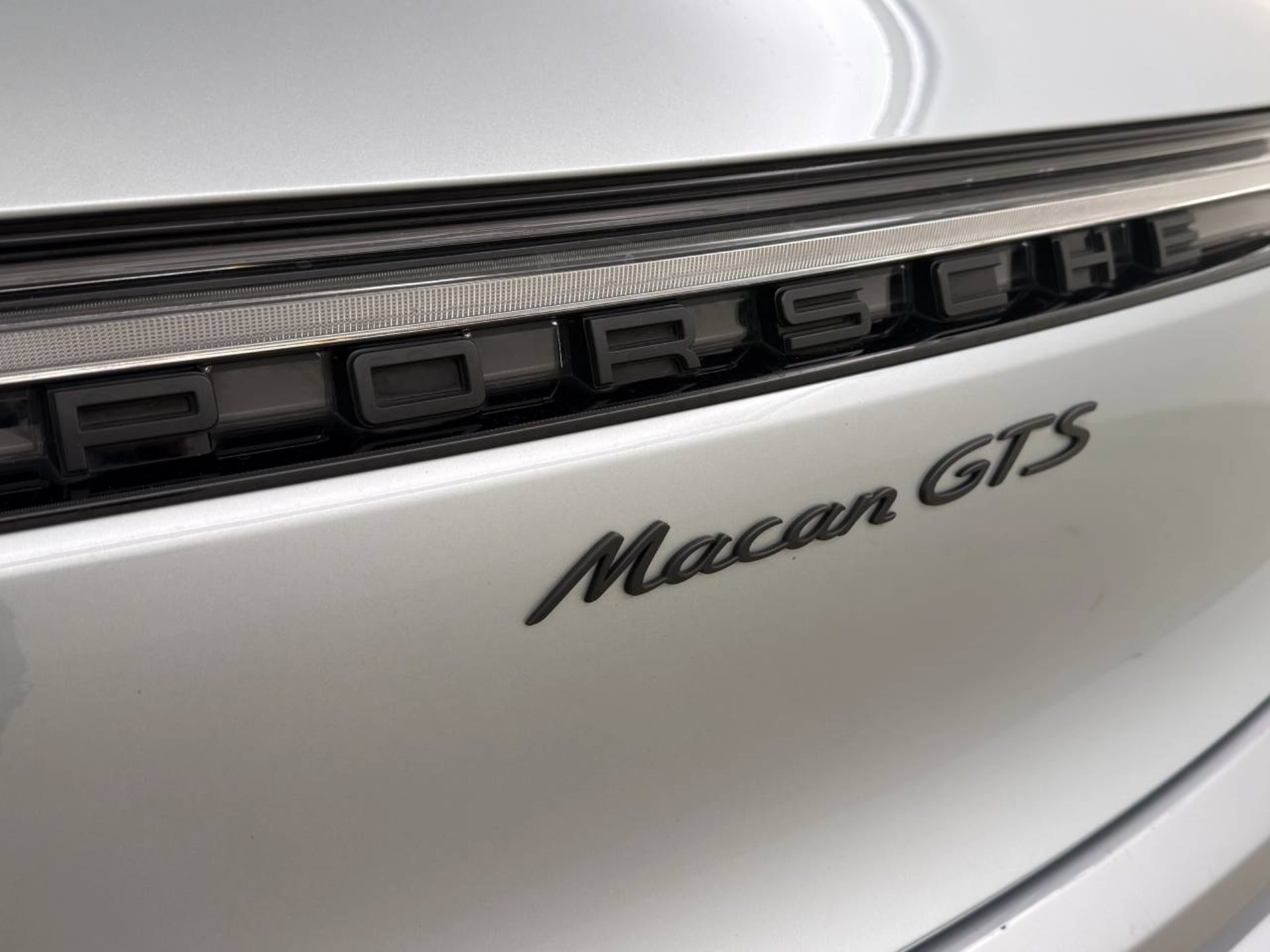 PORSCHE Macan GTS-image-11