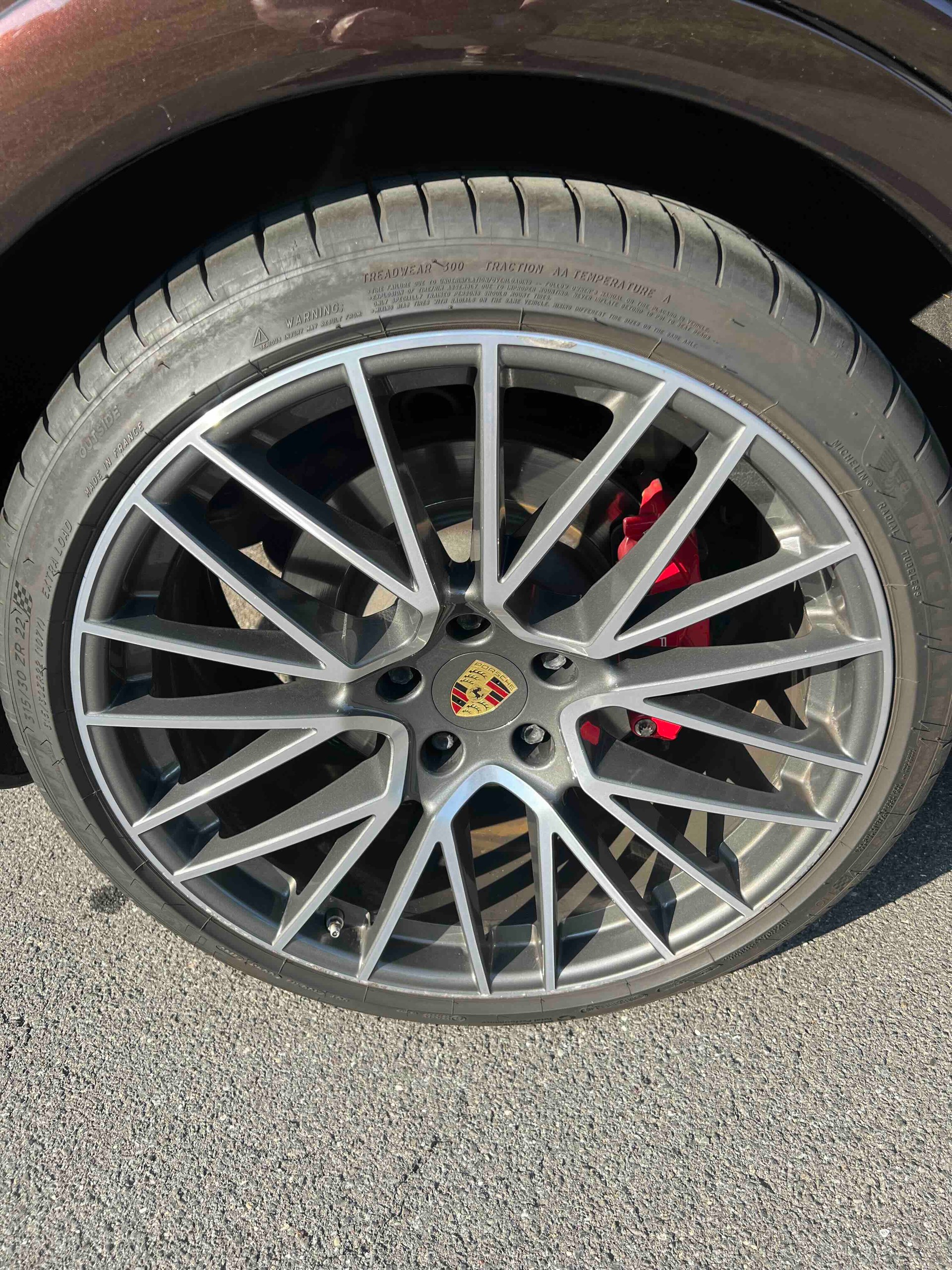 PORSCHE 4.0 V8 GTS Coupé-image-11