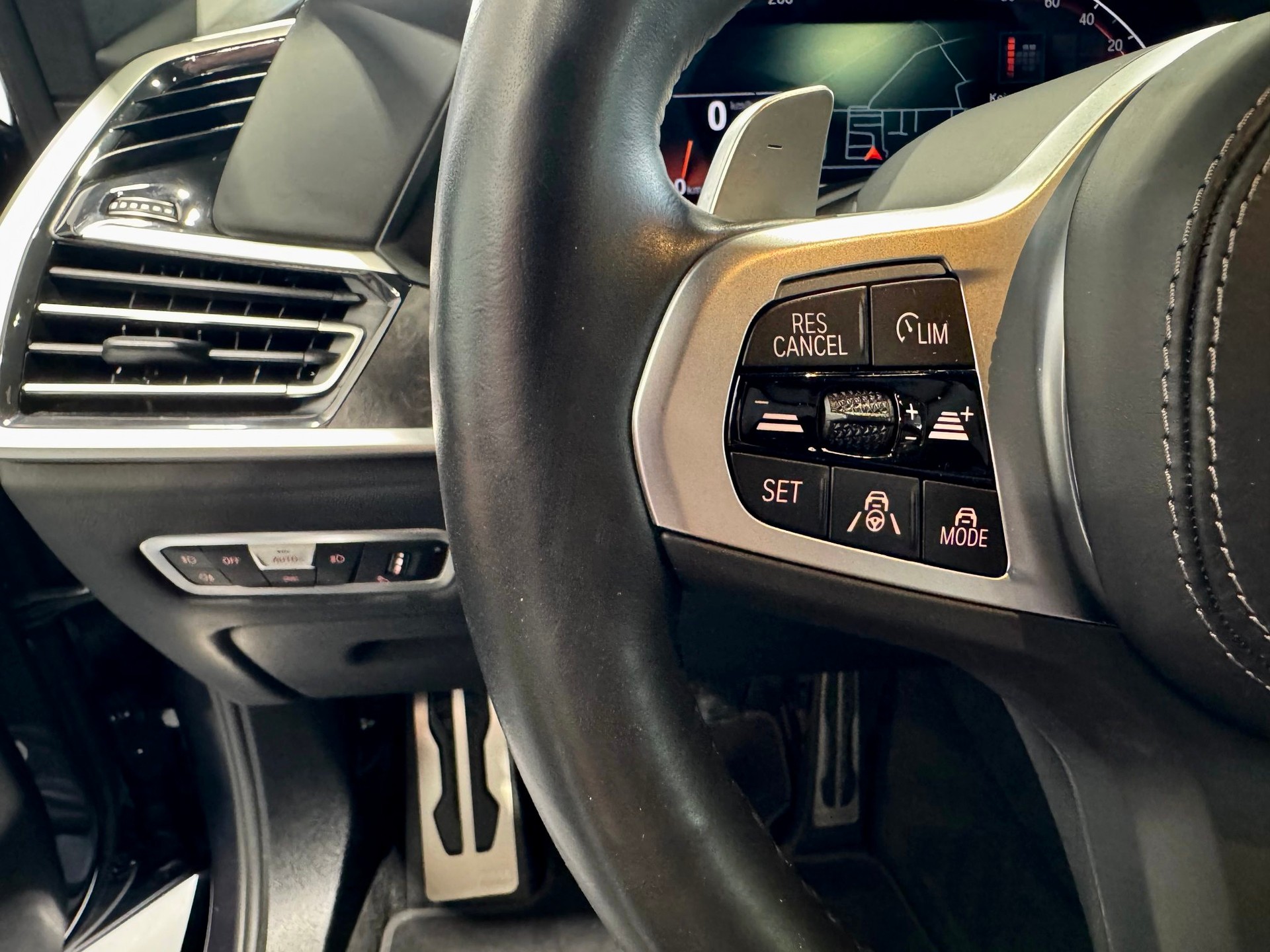 BMW X7 40i xDrive M-Sport-image-3
