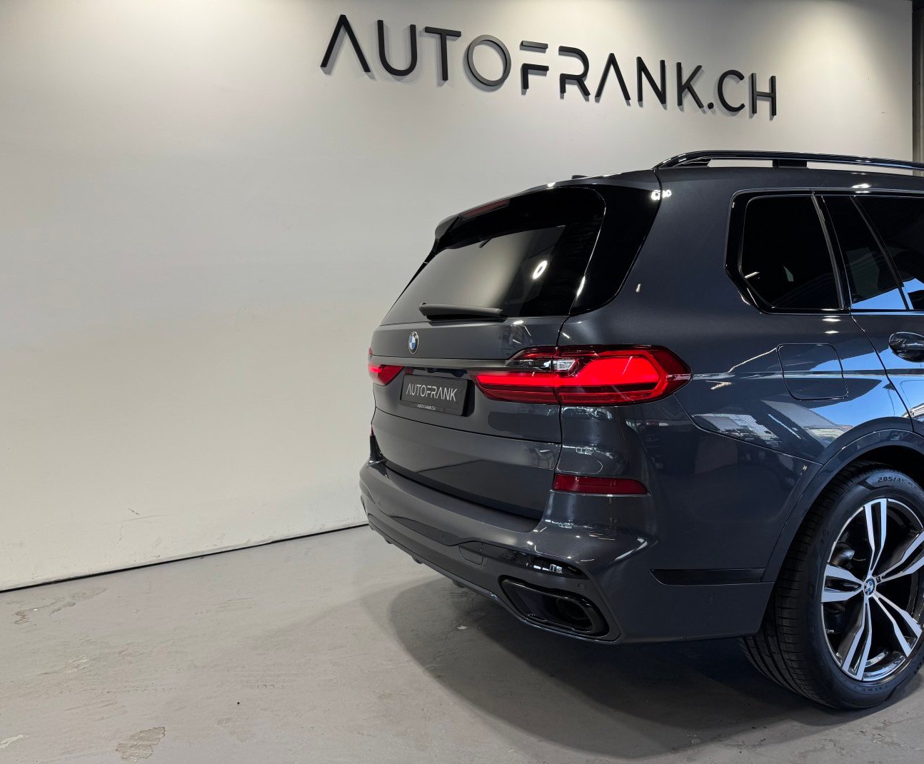 BMW X7 40i xDrive M-Sport-image-2