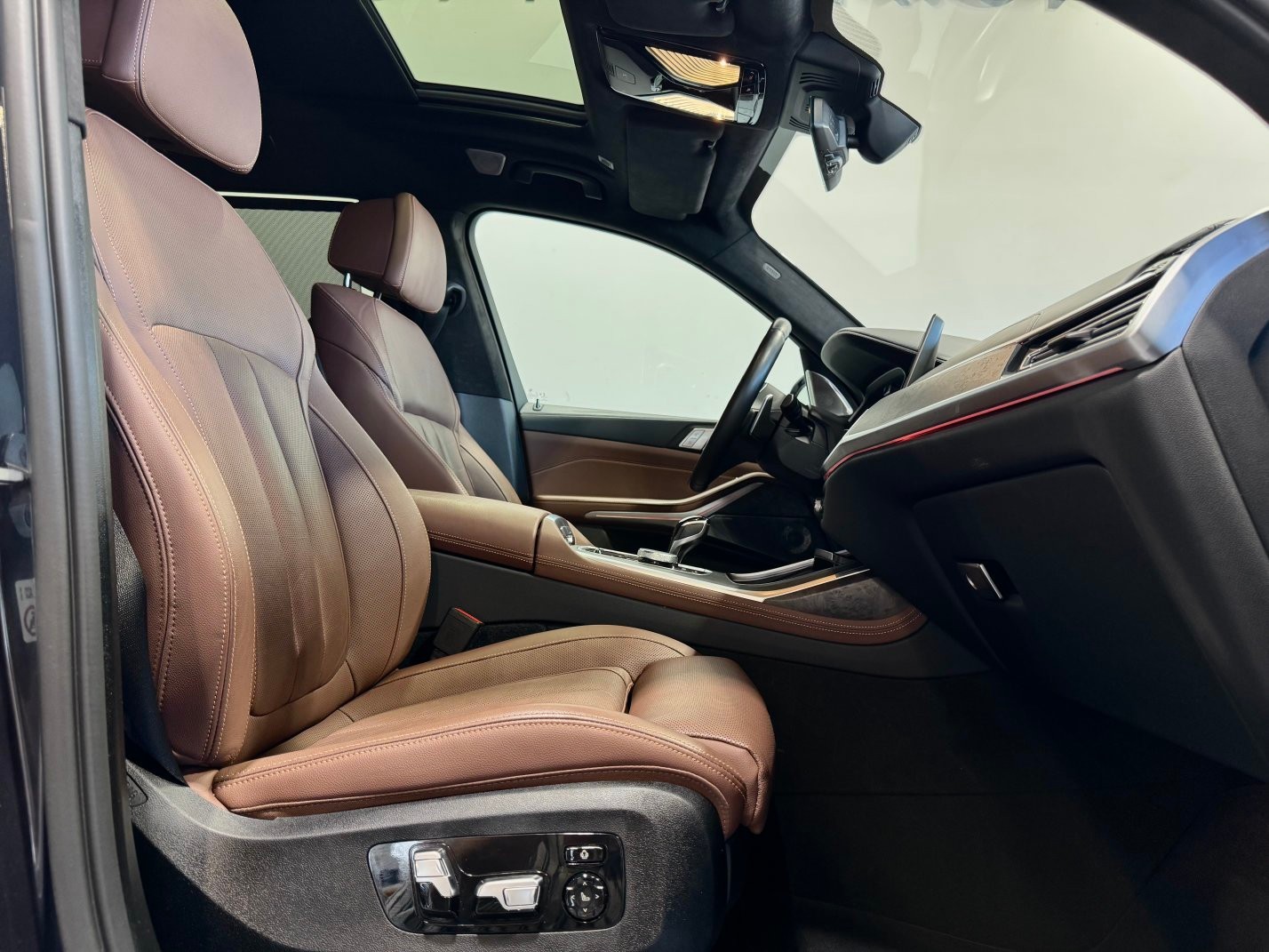 BMW X7 40i xDrive M-Sport-image-10