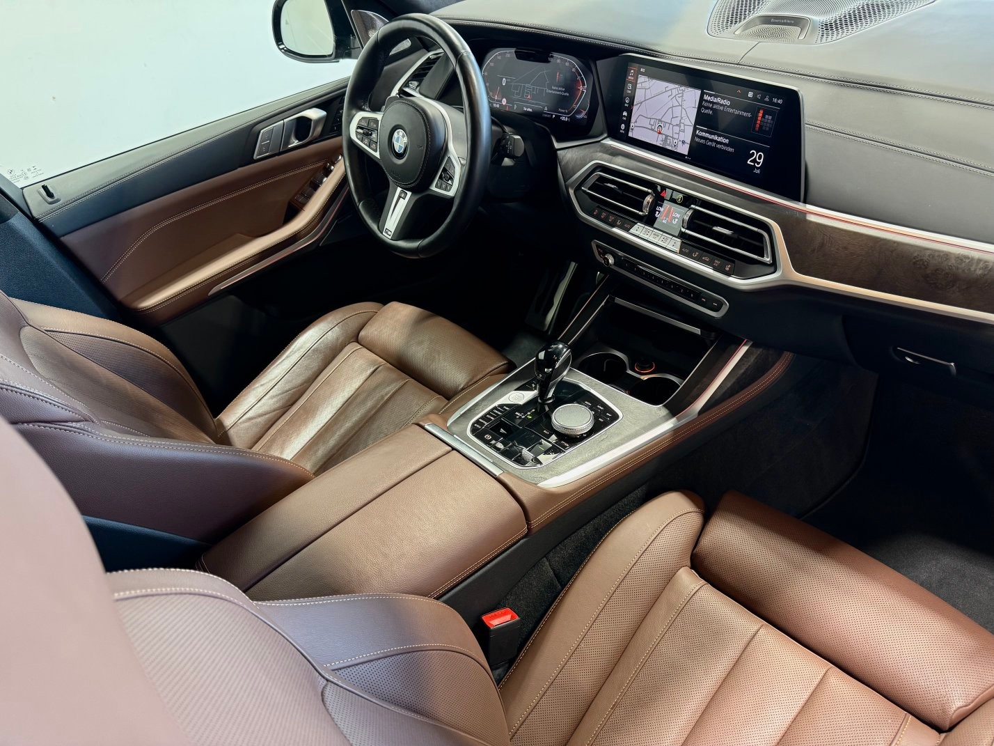 BMW X7 40i xDrive M-Sport-image-13
