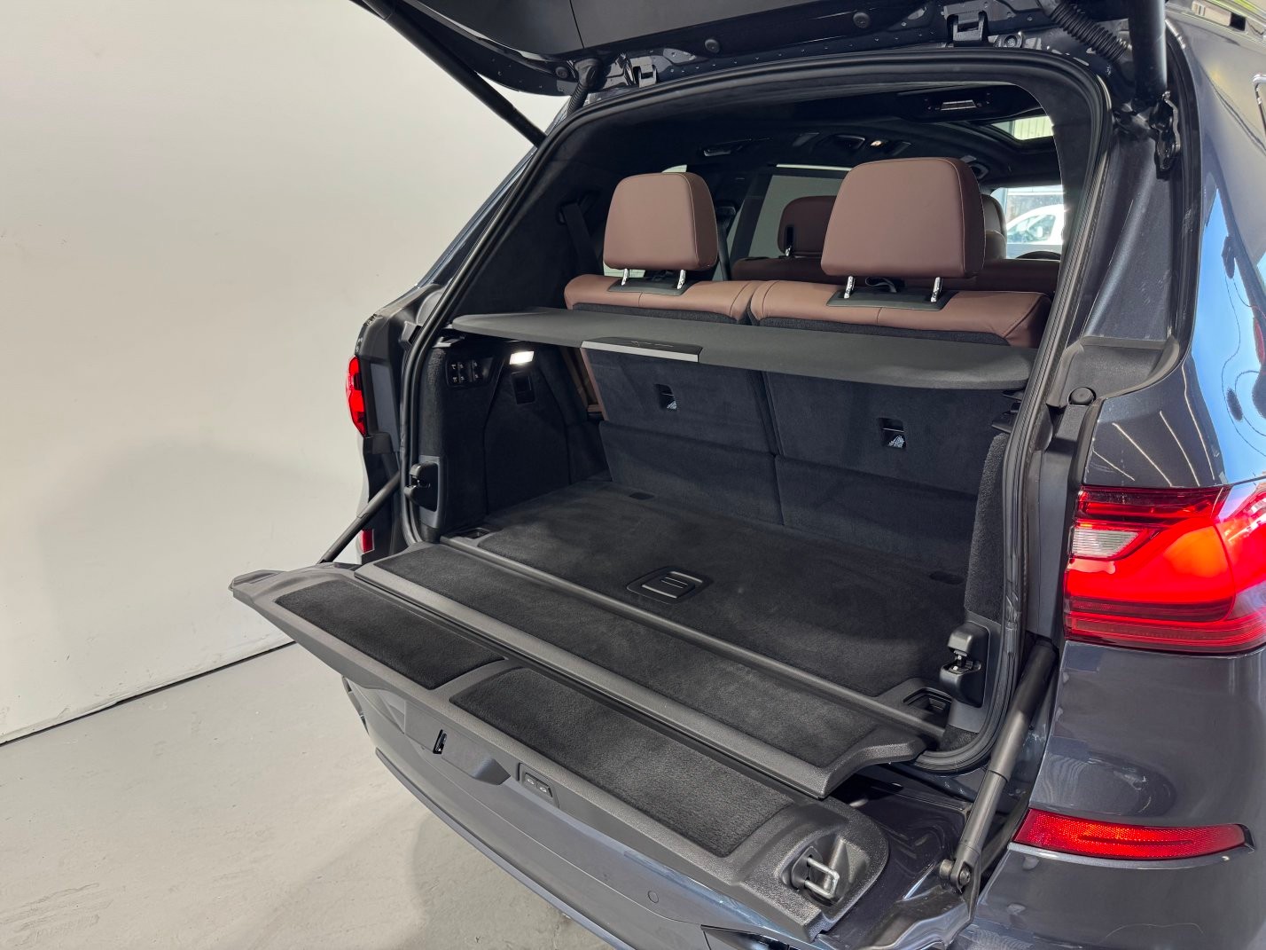 BMW X7 40i xDrive M-Sport-image-18