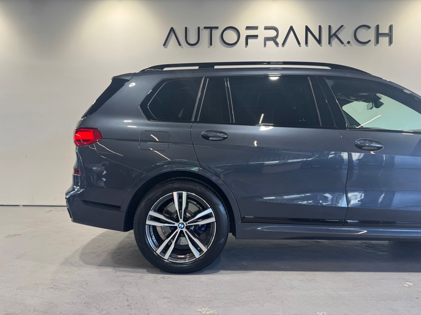 BMW X7 40i xDrive M-Sport-image-6