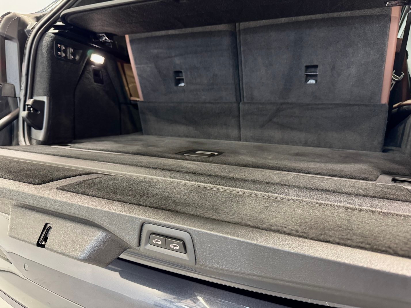 BMW X7 40i xDrive M-Sport-image-17
