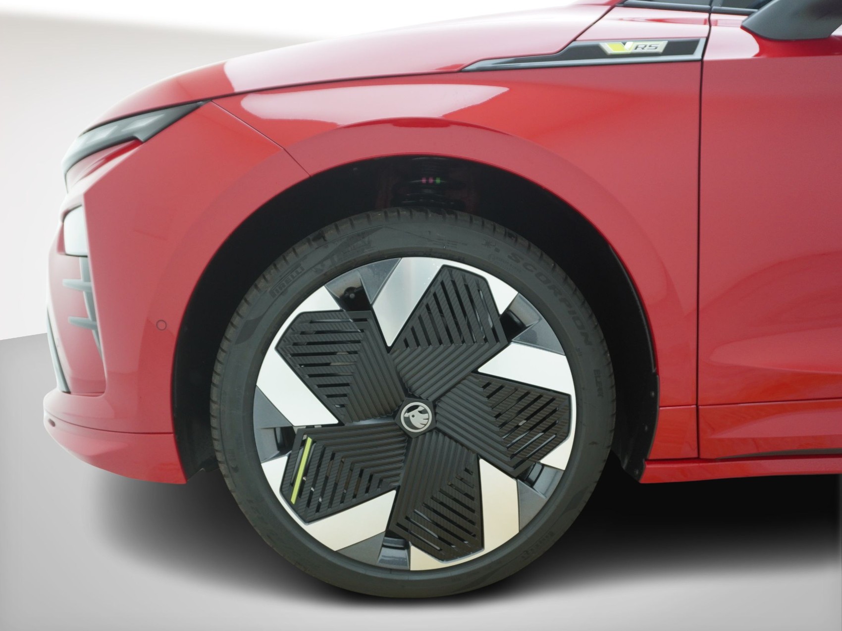 SKODA Enyaq iV RS-Suite MAXX-image-9