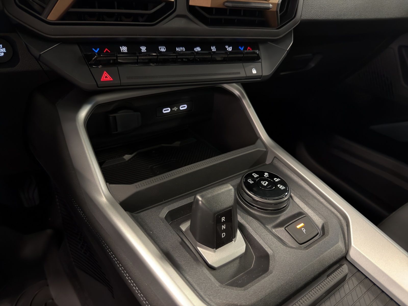 DACIA Bigster 1.2 Hybrid Extreme 4WD-image-11