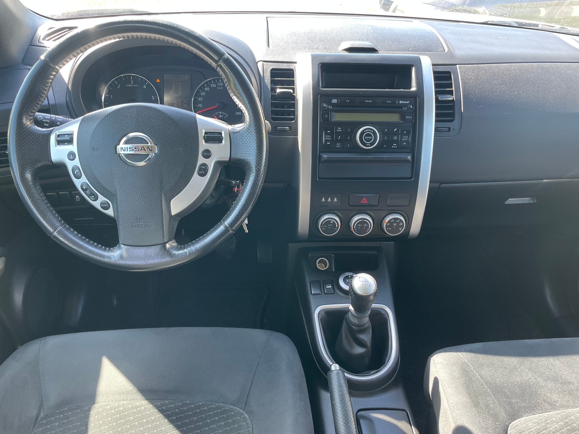 NISSAN X-Trail 2.0 dCi 16V SE-image-10