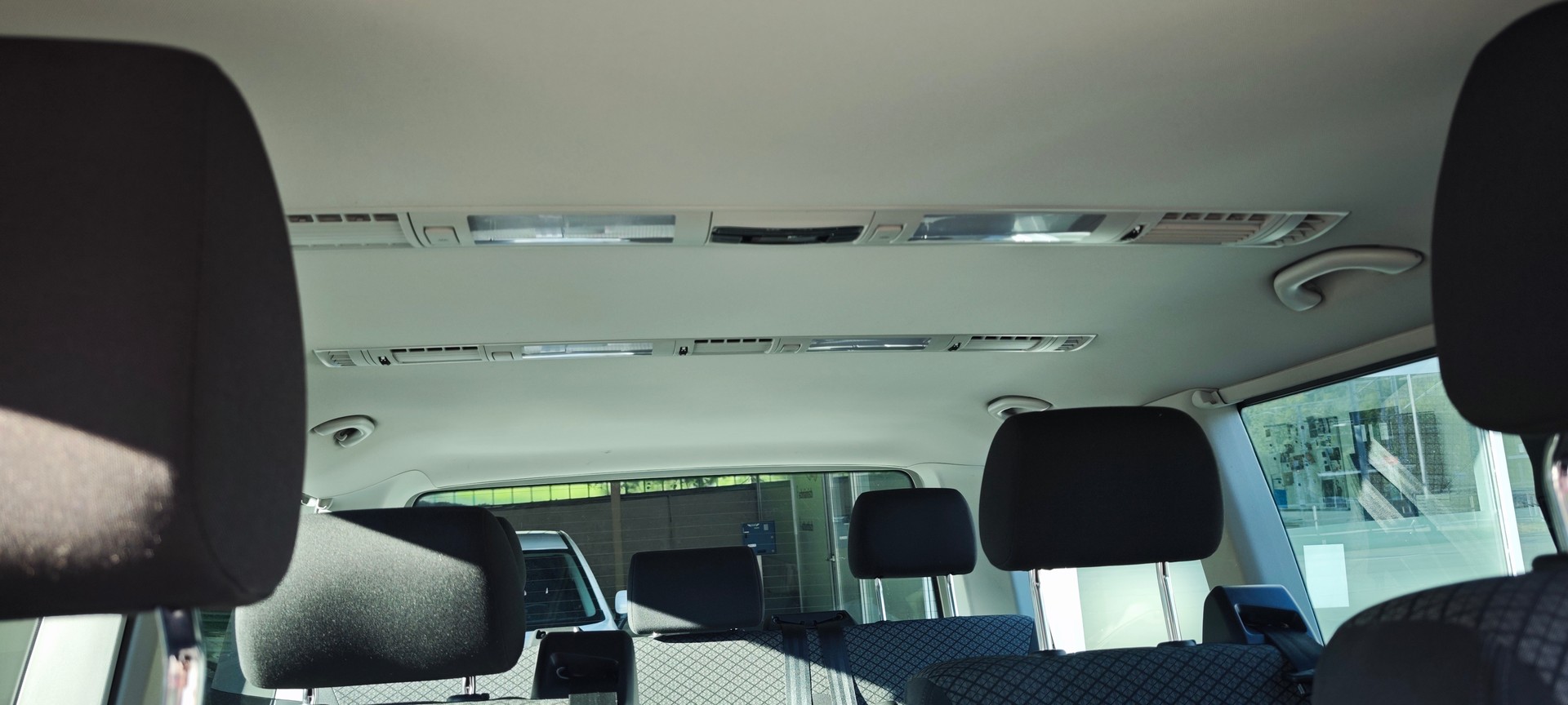 VW T6.1 Multivan 2.0 TDI Liberty Edition DSG-image-12