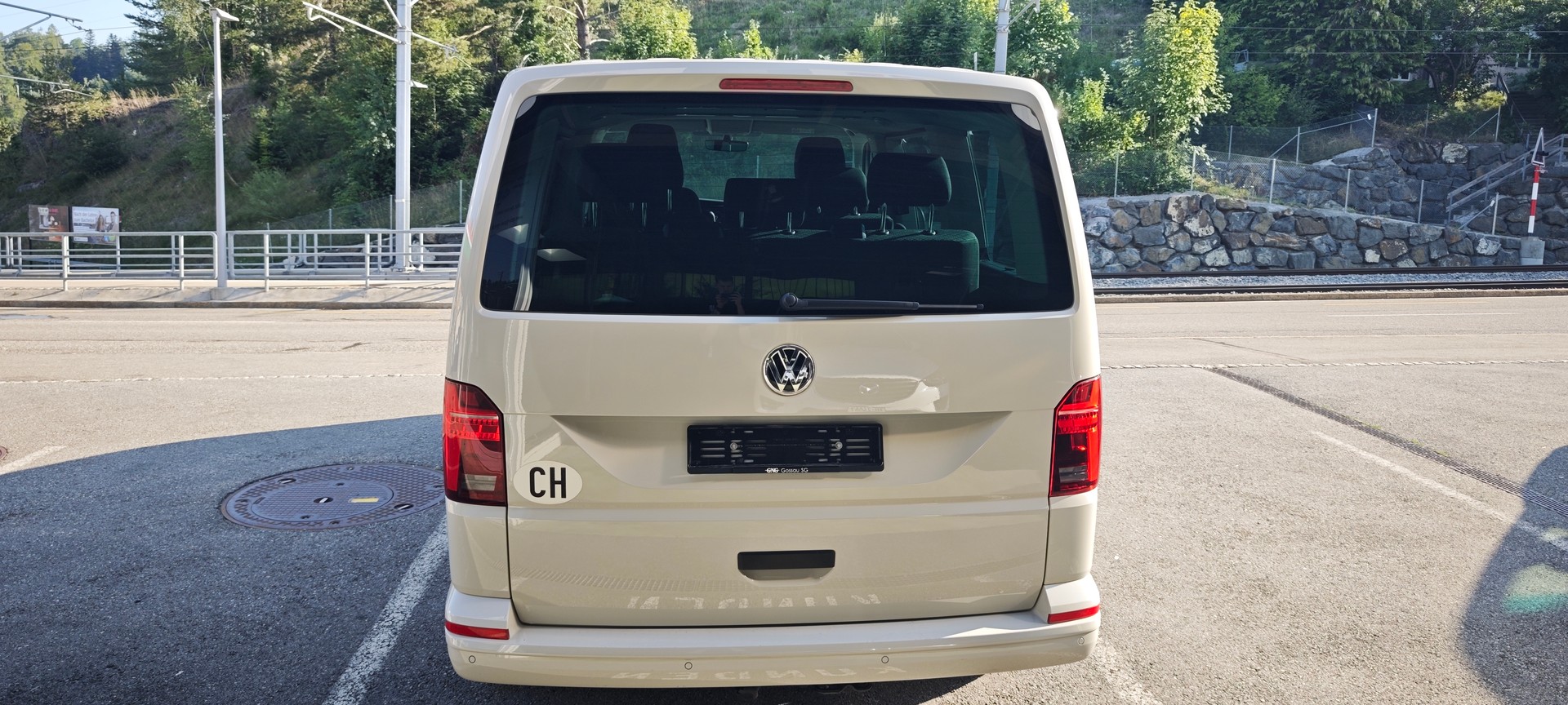 VW T6.1 Multivan 2.0 TDI Liberty Edition DSG-image-4
