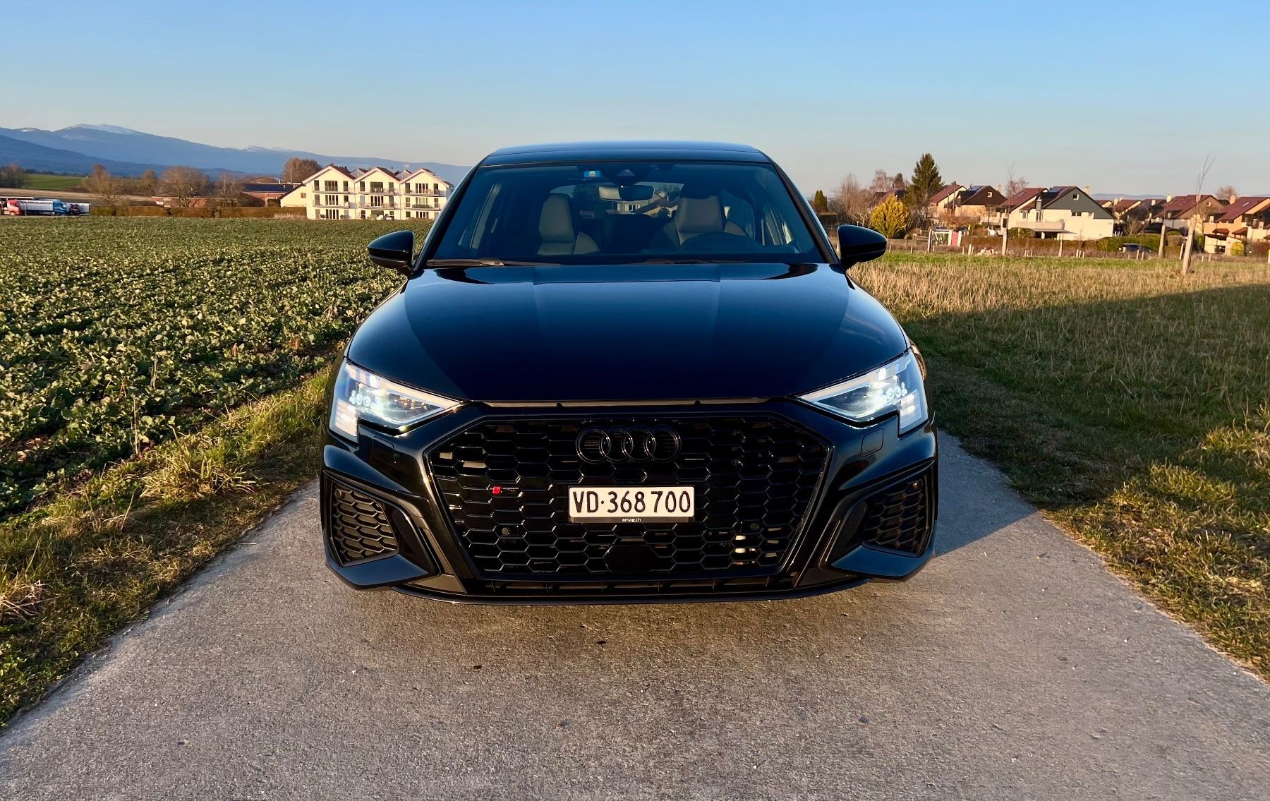 AUDI A3 Sportback 40 TFSI e S line S-tronic-image-2