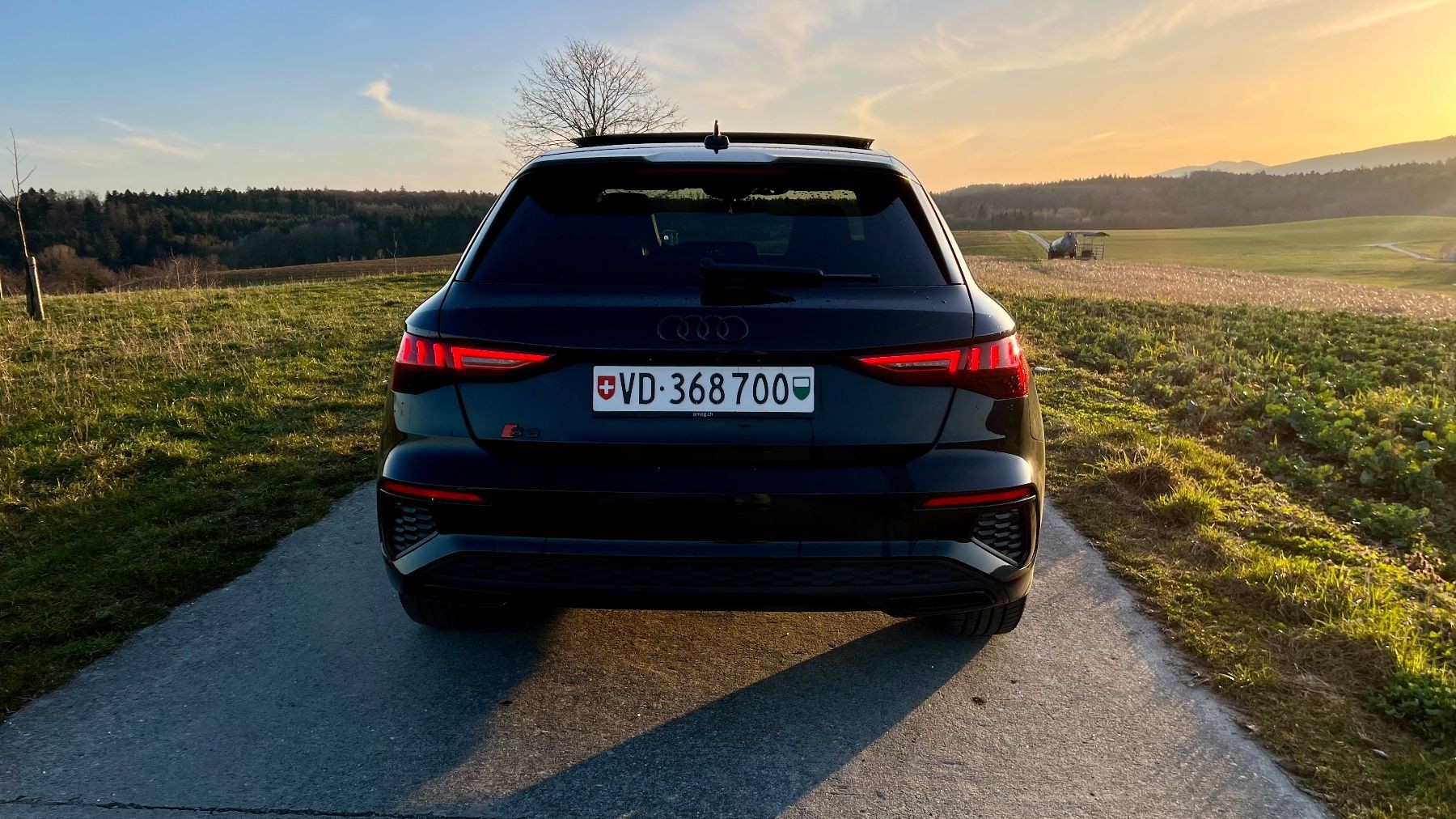 AUDI A3 Sportback 40 TFSI e S line S-tronic-image-3
