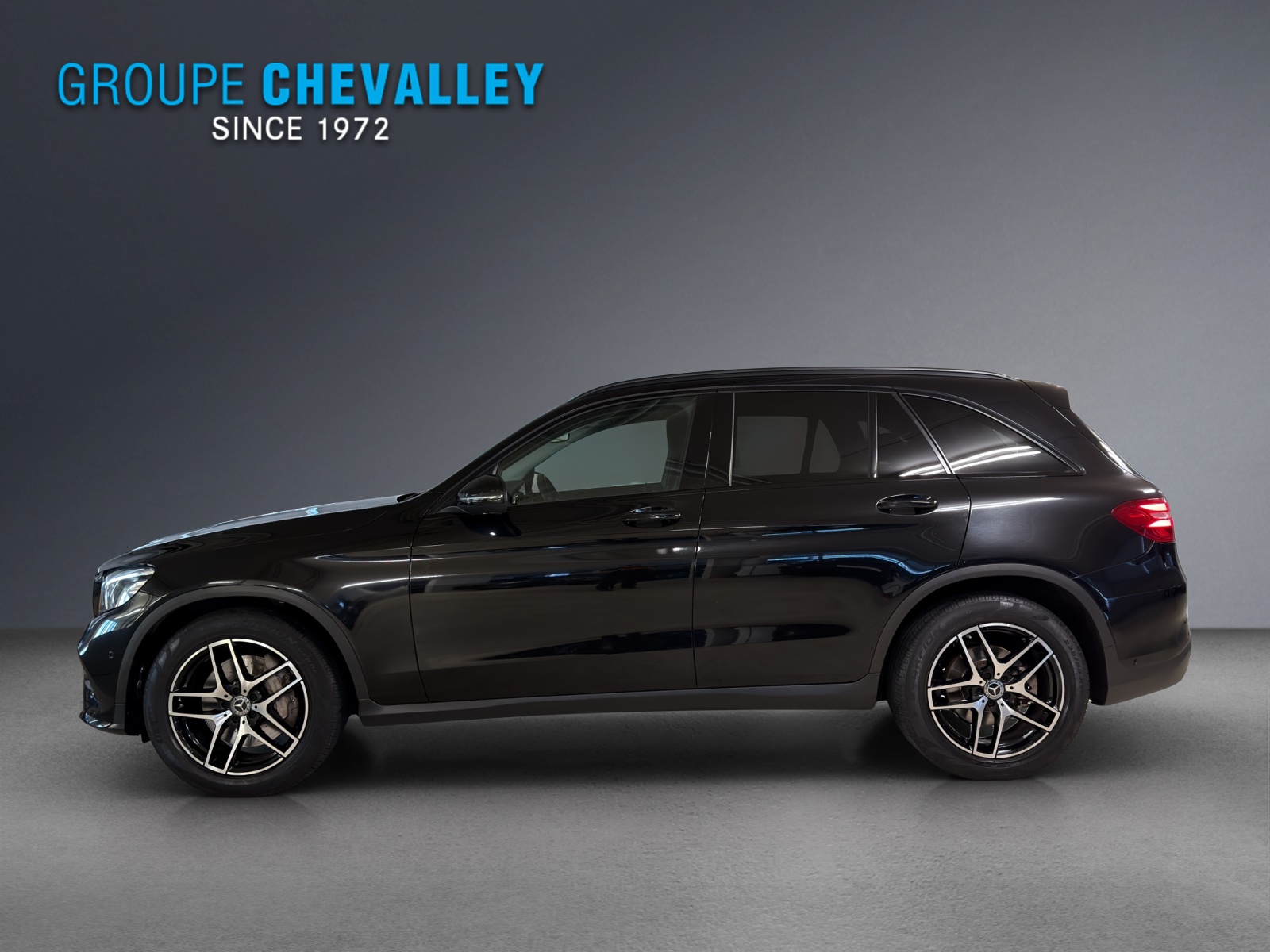 MERCEDES-BENZ GLC 250 AMG Line 4Matic-image-2
