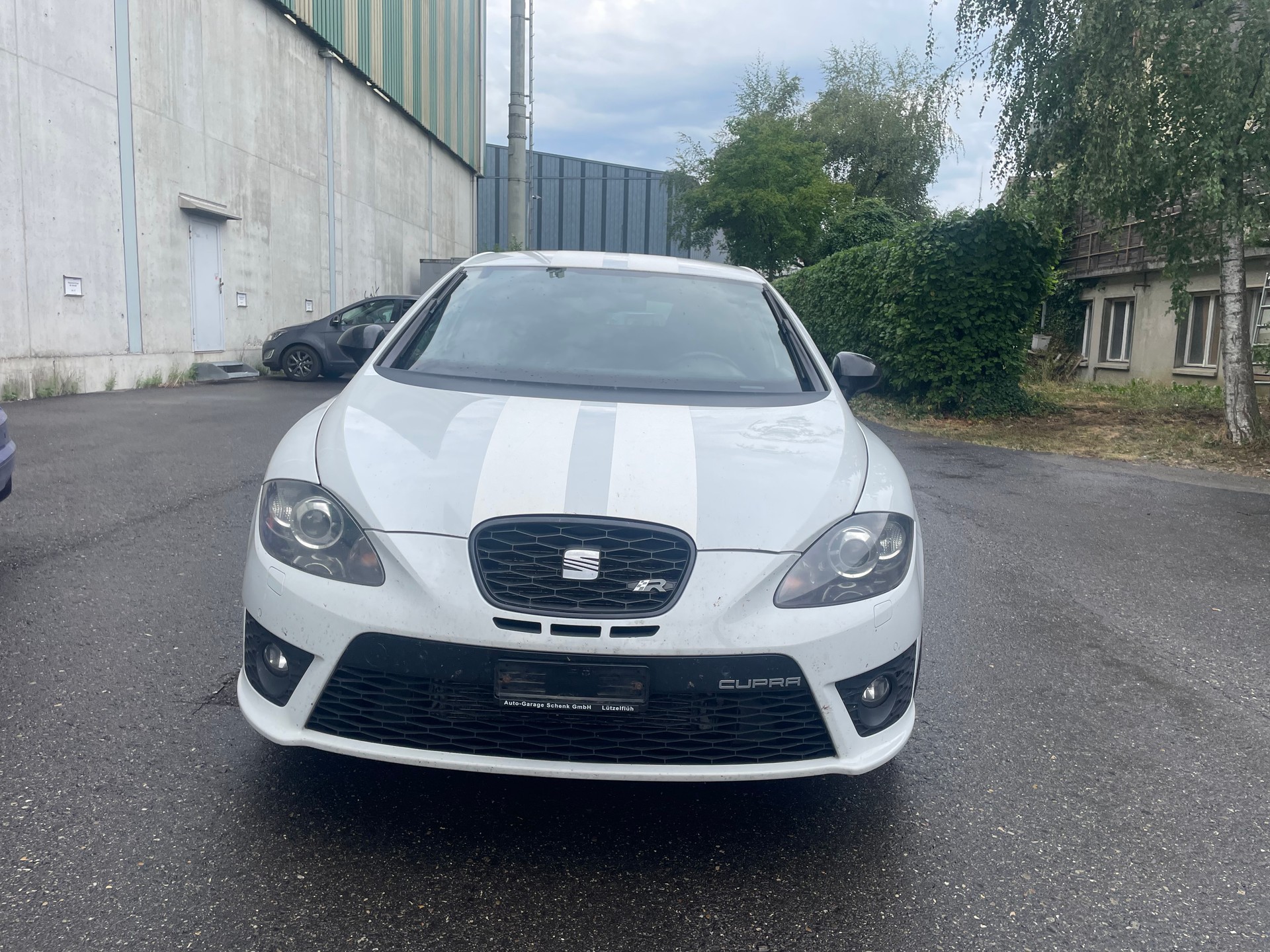 SEAT Leon 2.0 TSI Cupra R-image-0