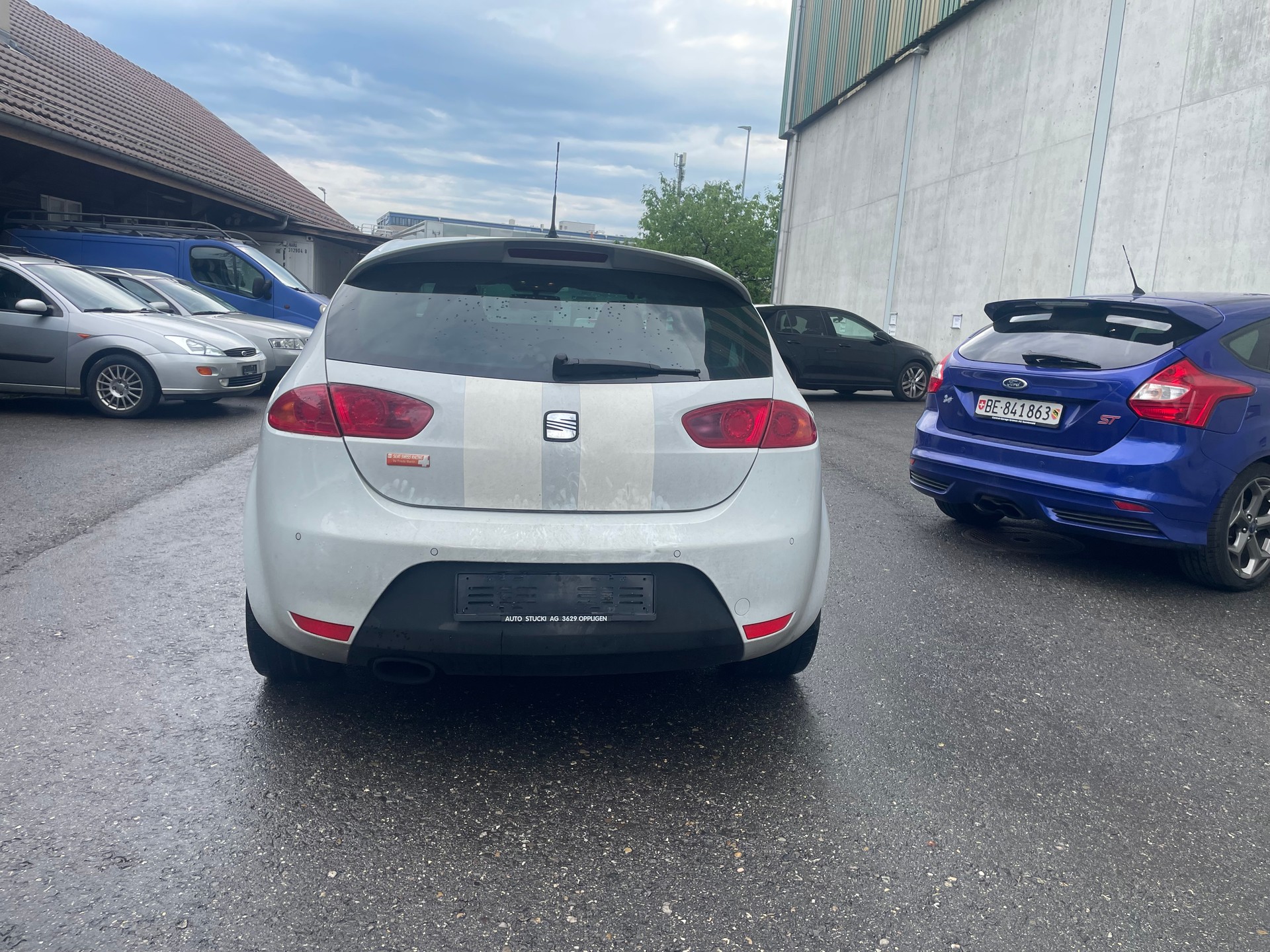 SEAT Leon 2.0 TSI Cupra R-image-3