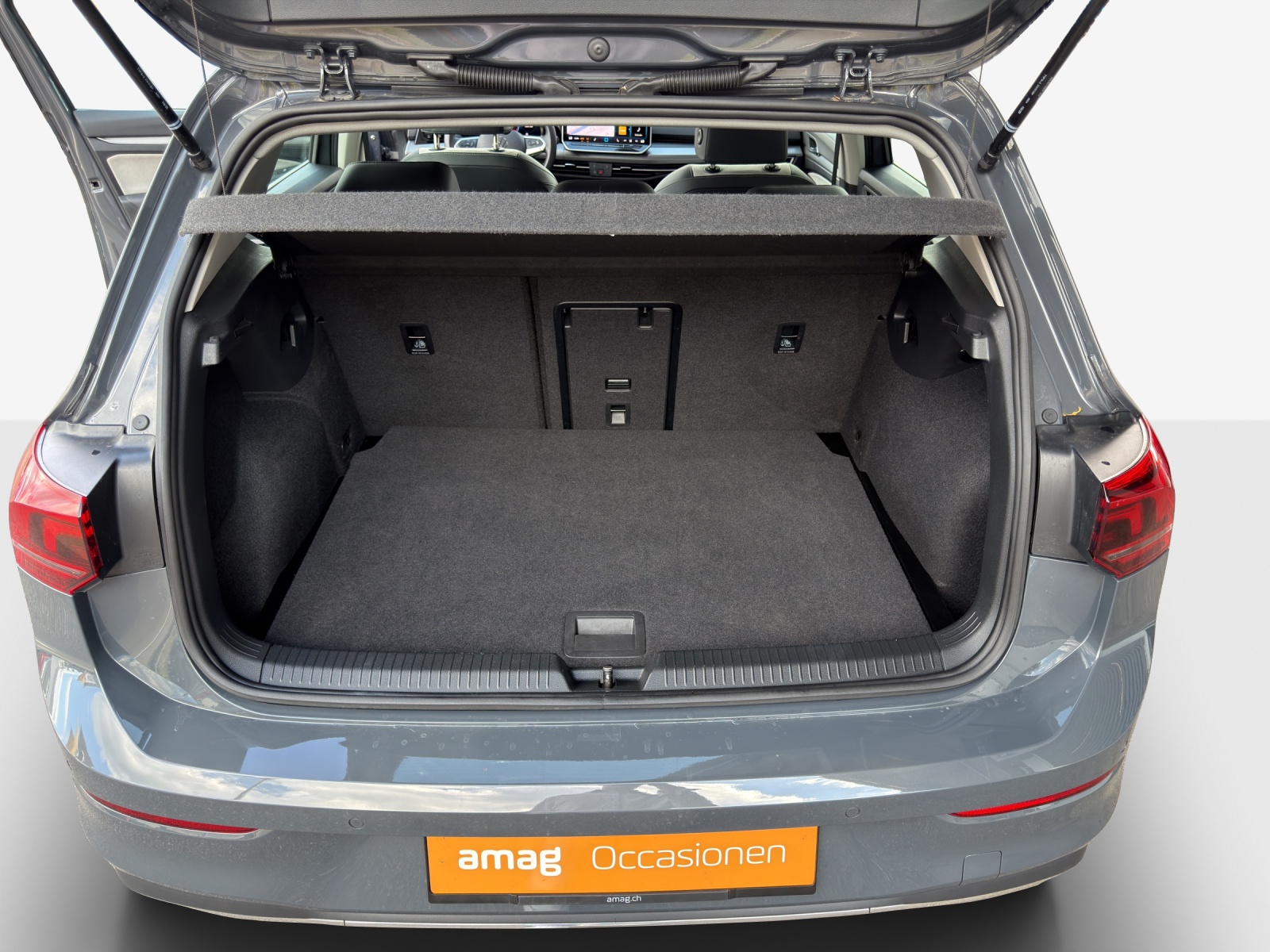 VW Golf 1.5 e TSI mHEV Style DSG-image-12