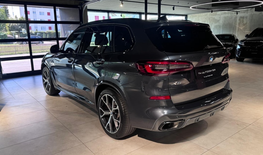 BMW X5 xDrive45e M Sport Steptronic-image-3