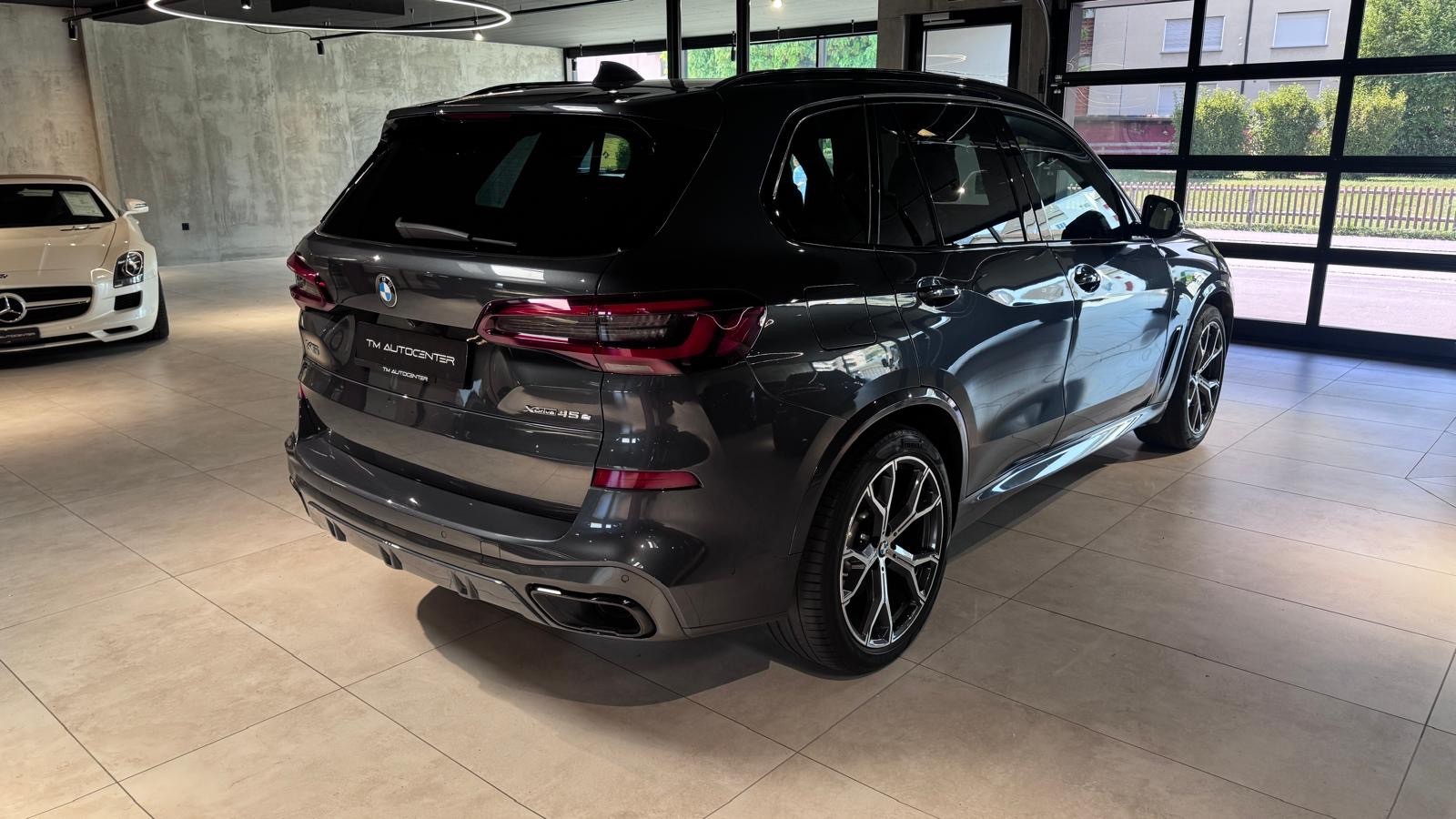 BMW X5 xDrive45e M Sport Steptronic-image-2